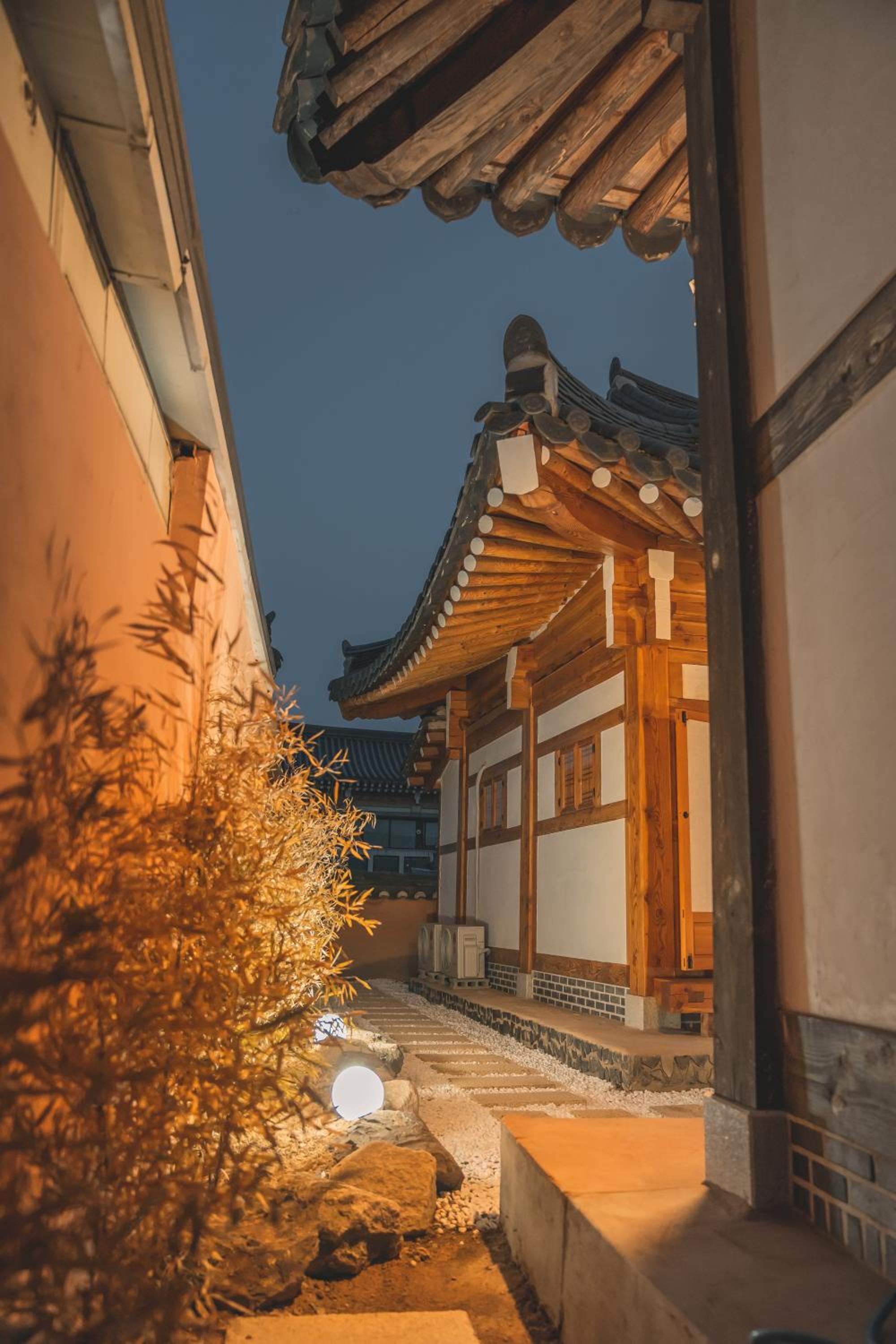 Darly hanok stay view 4