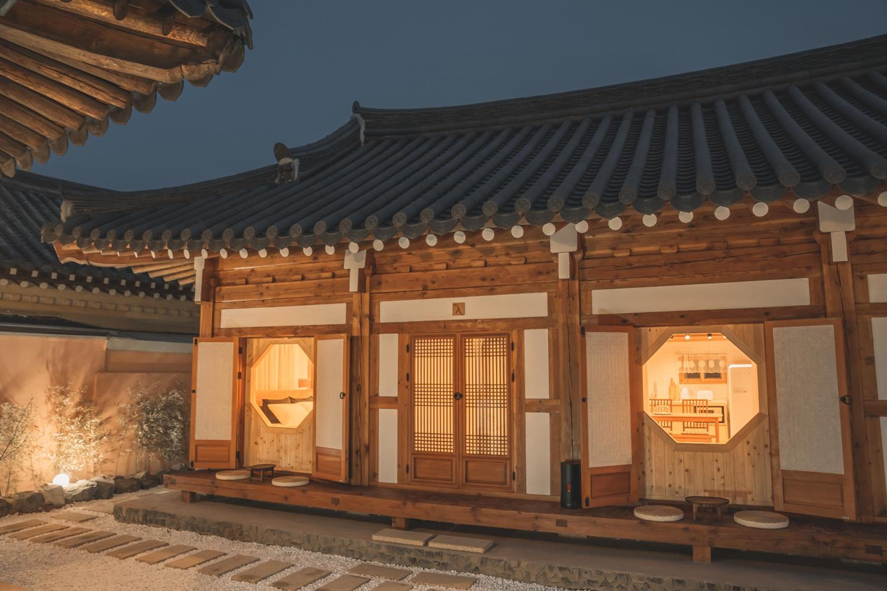 Darly hanok stay view 5