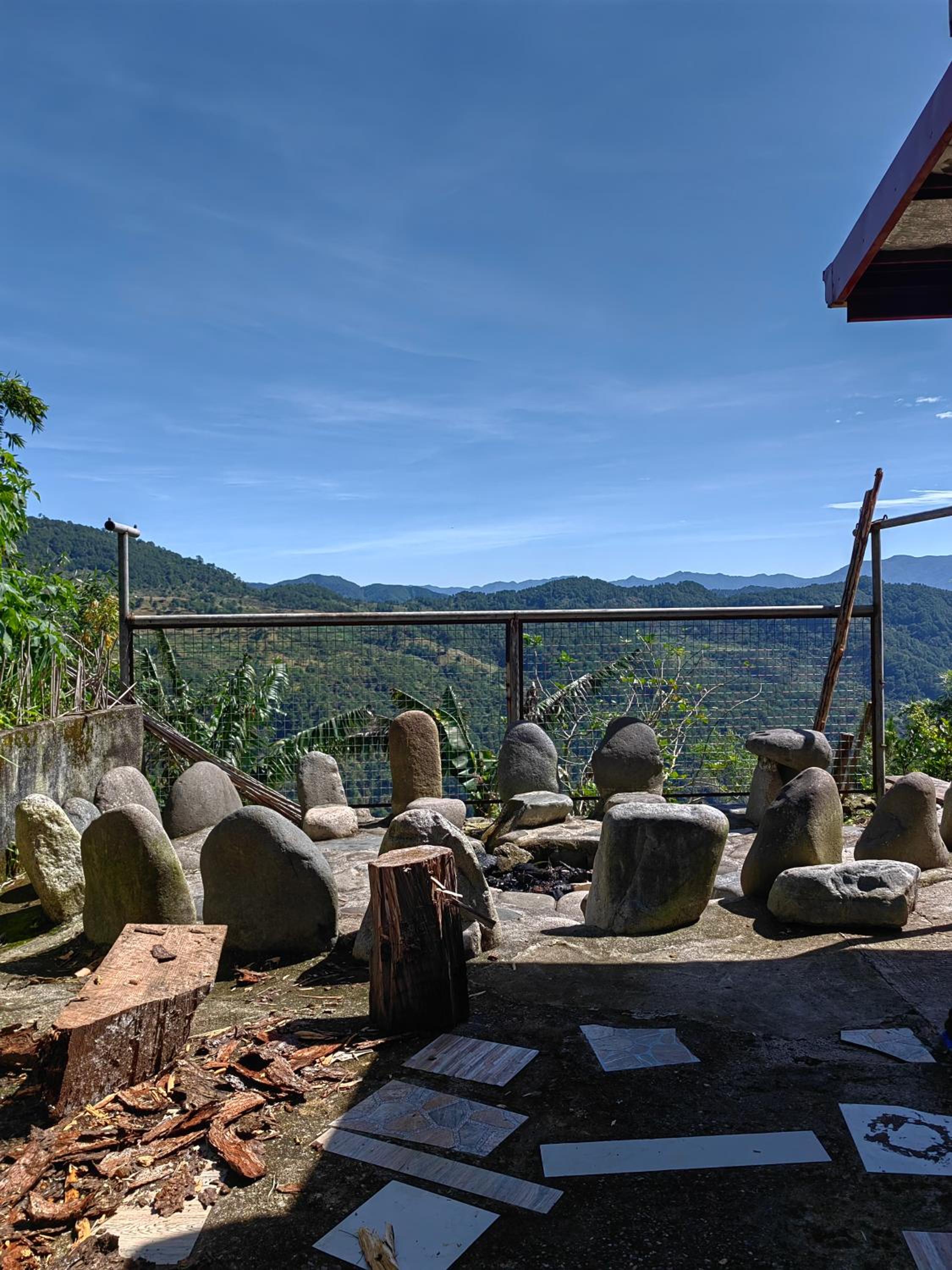 Sea of clouds view inn