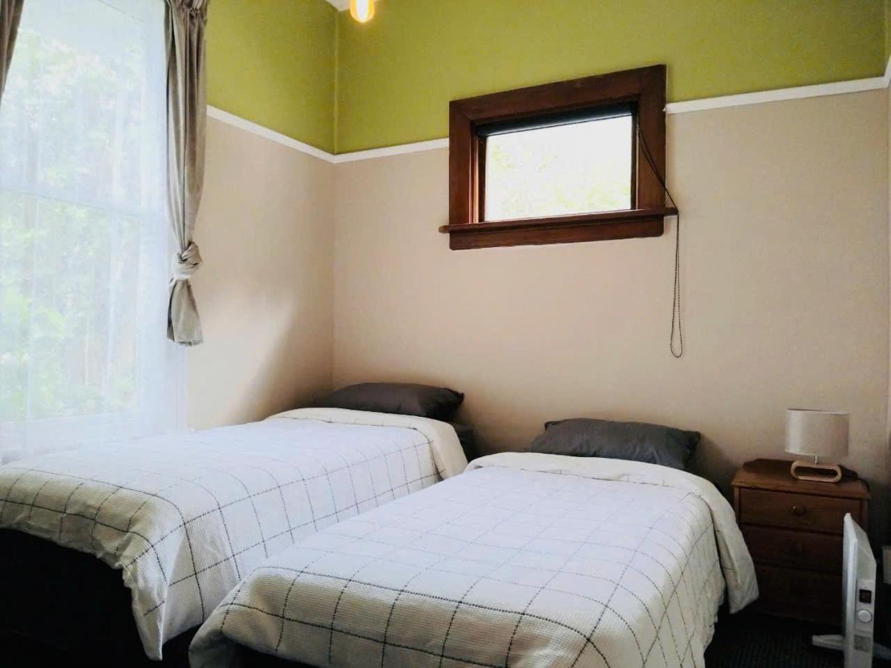 In Dunedin's Heart, Full House, Full Sun, Full Chill, Why Stay at a Hotel When You Can Afford an Entire House