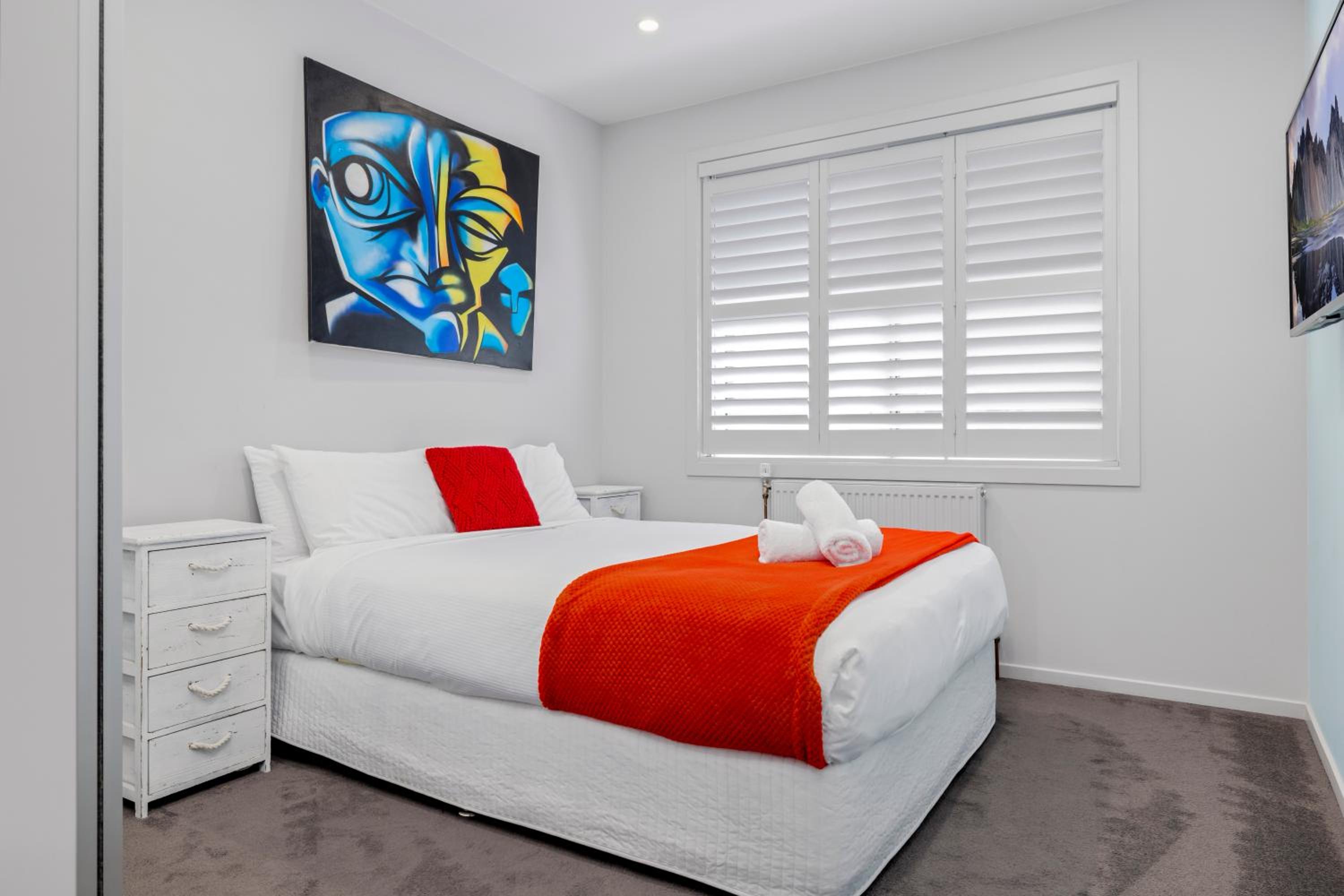 Jindy Snowy Mountains Retreat