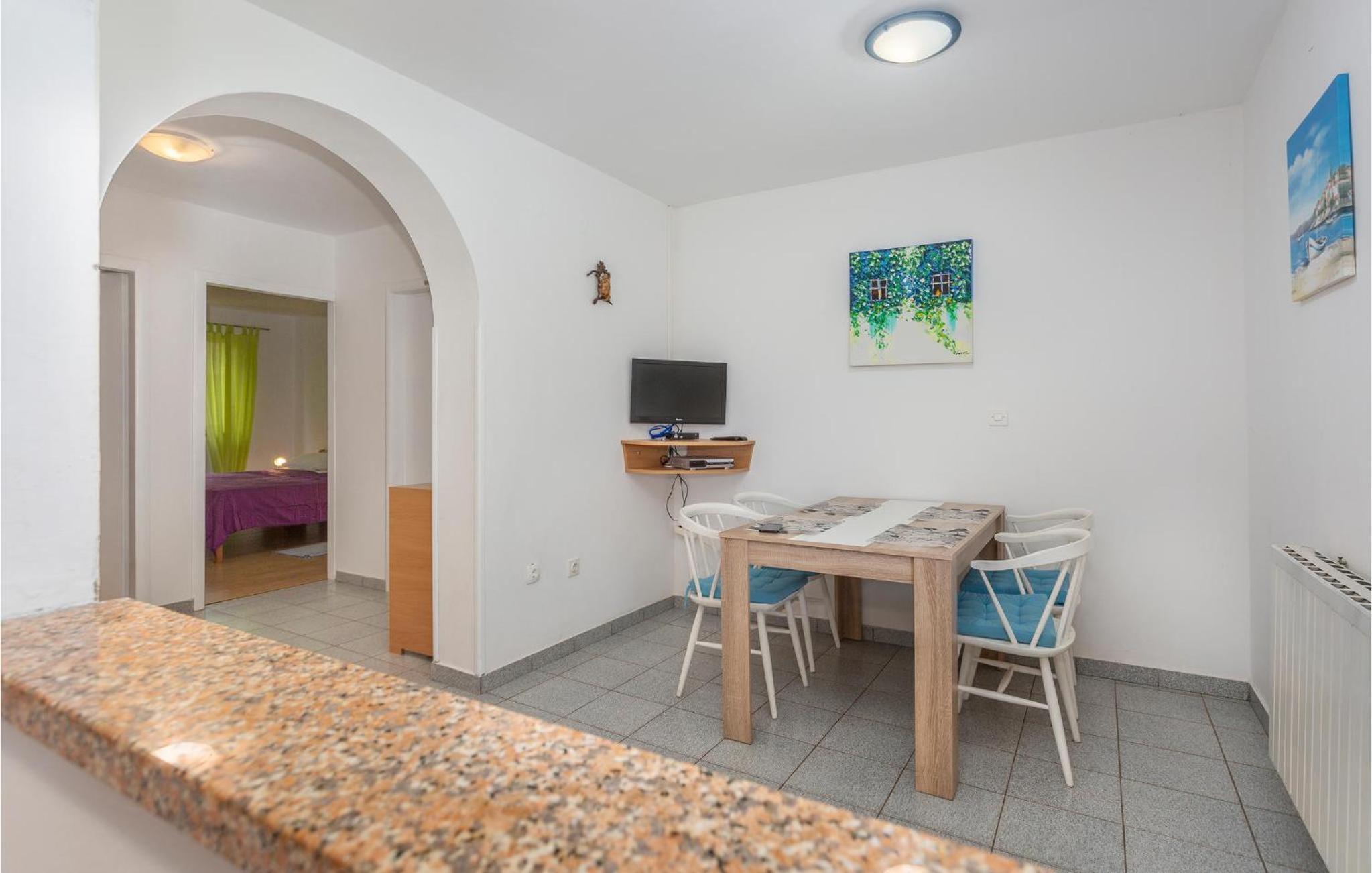Cozy Apartment In Malinska view 4