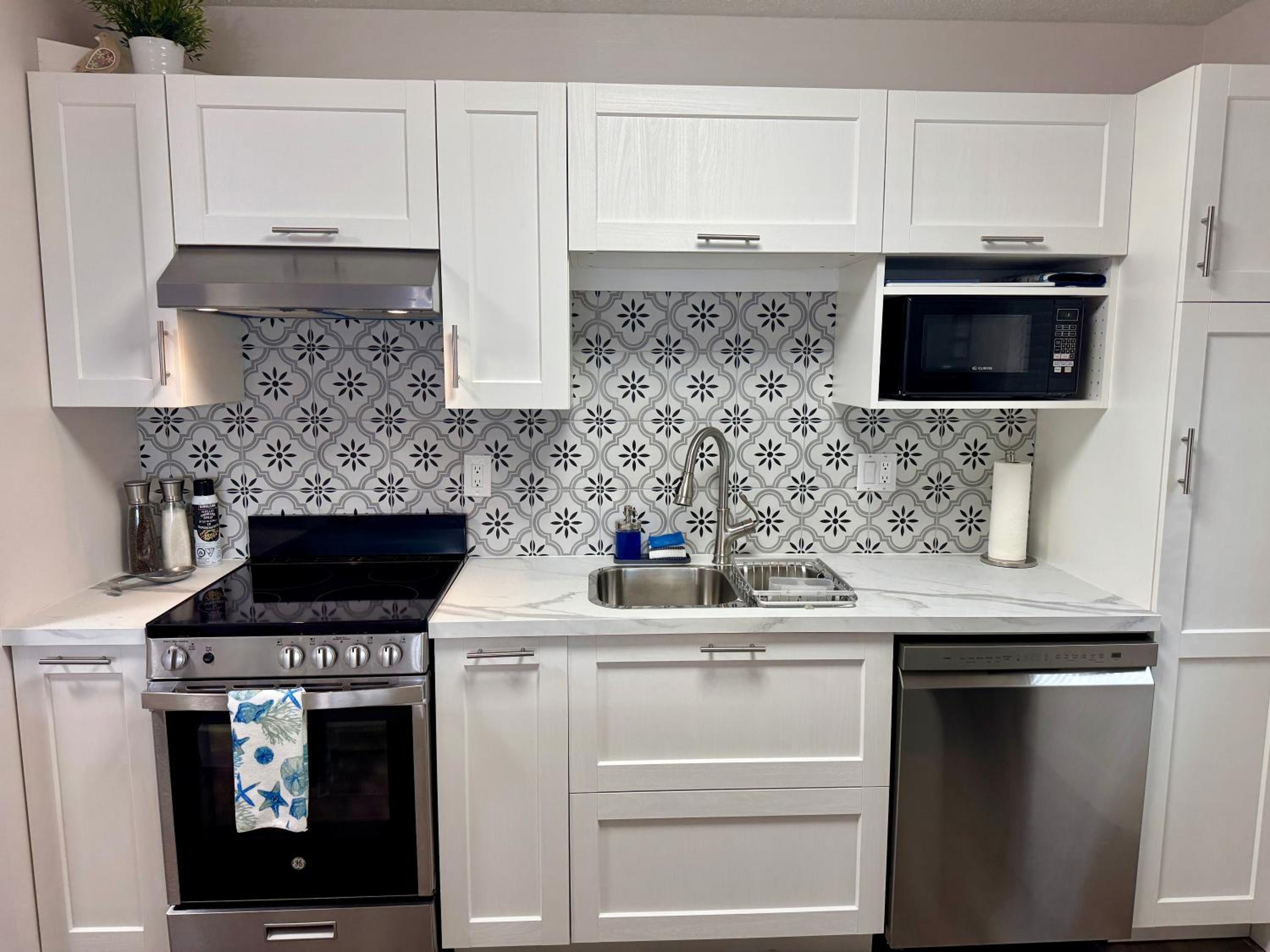 Shorewater Resort Oceanside Studio - 2 beds