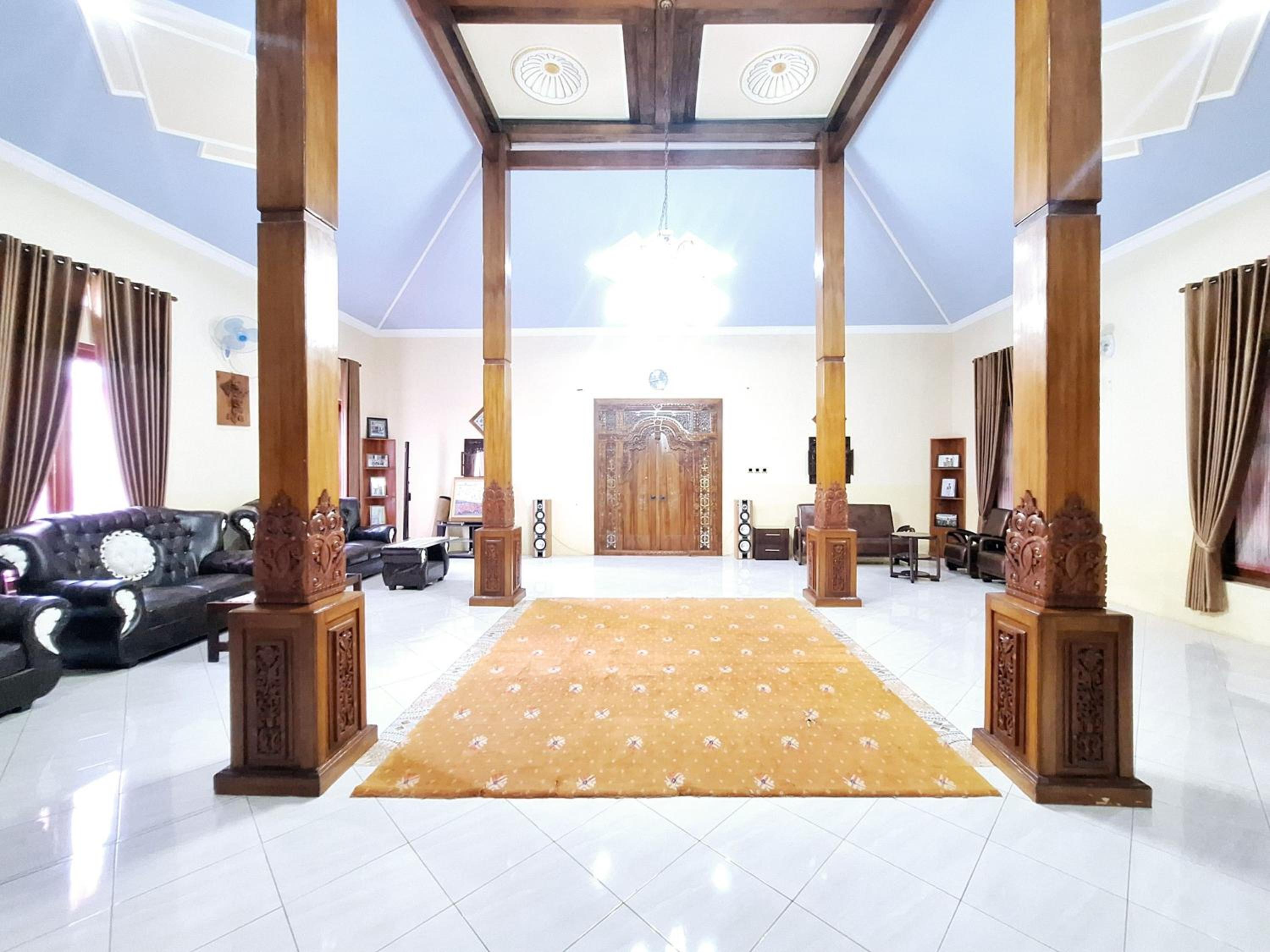 Joglo Dhepis Syariah Borobudur Magelang RedPartner