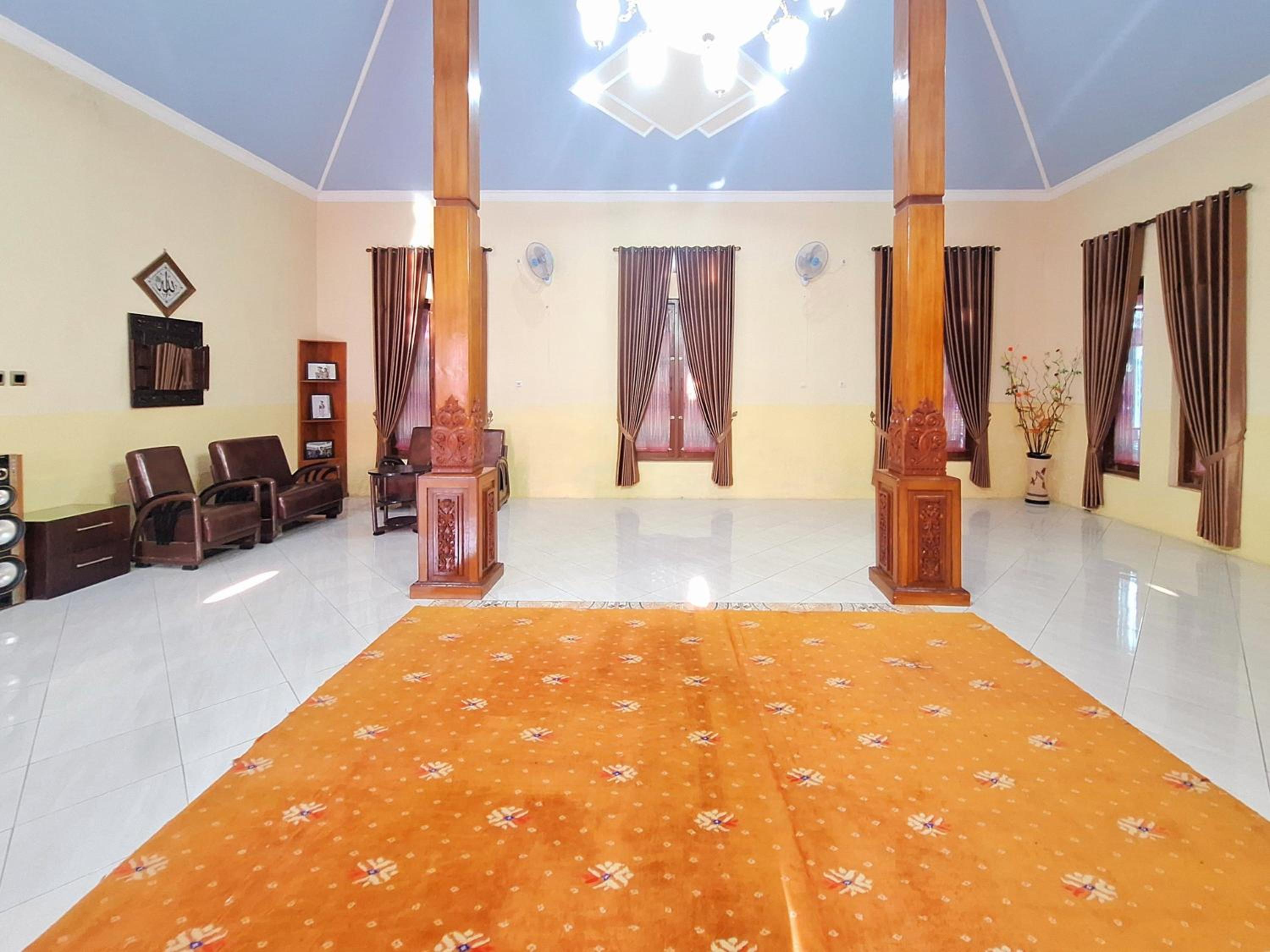 Joglo Dhepis Syariah Borobudur Magelang RedPartner
