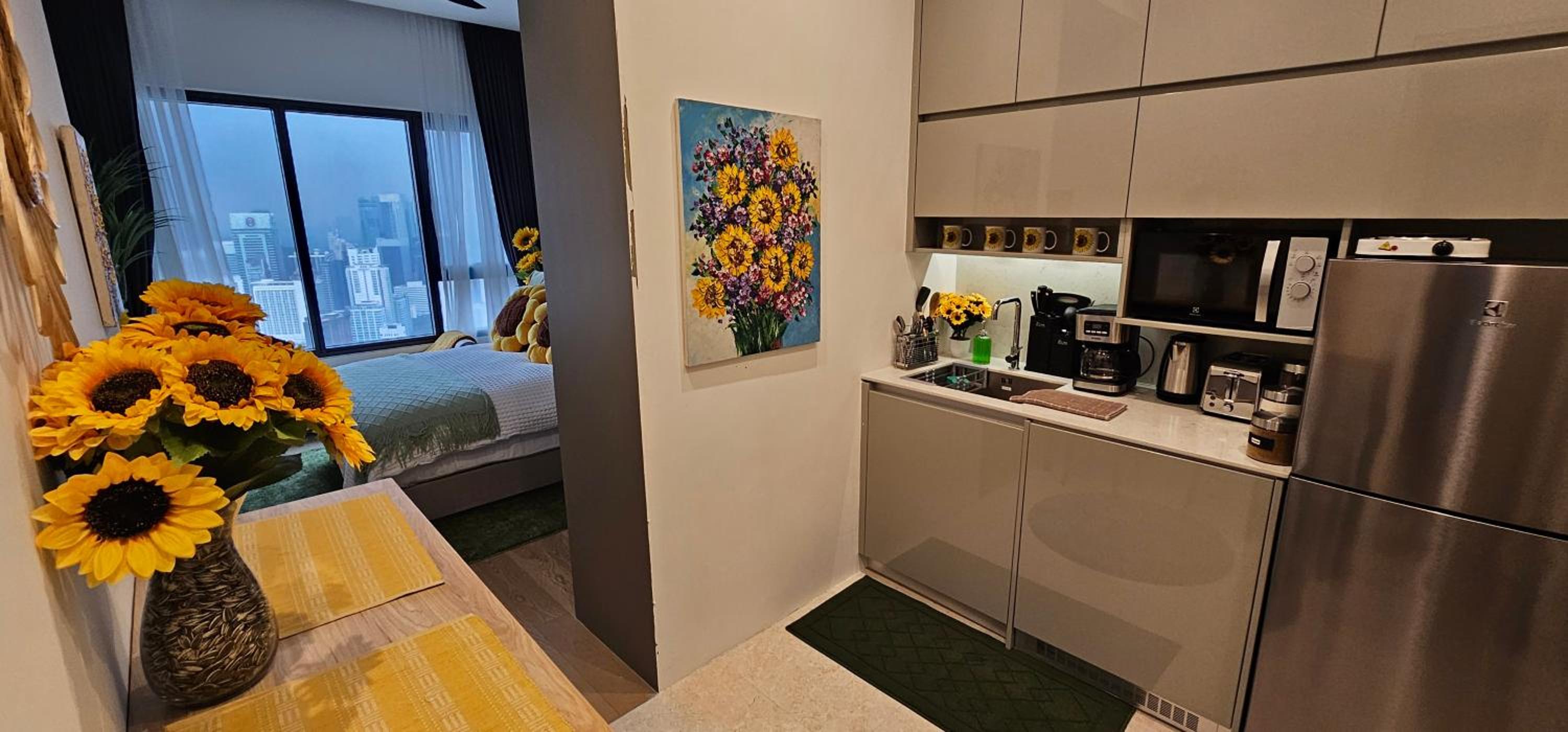 Sun Tropic KLCC View Suites