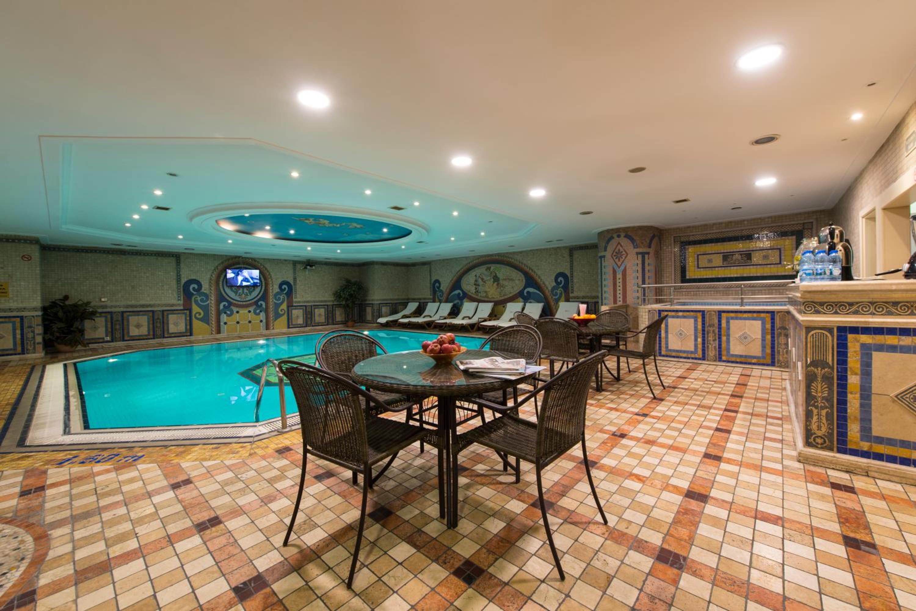 Akar International Hotel - Image 37