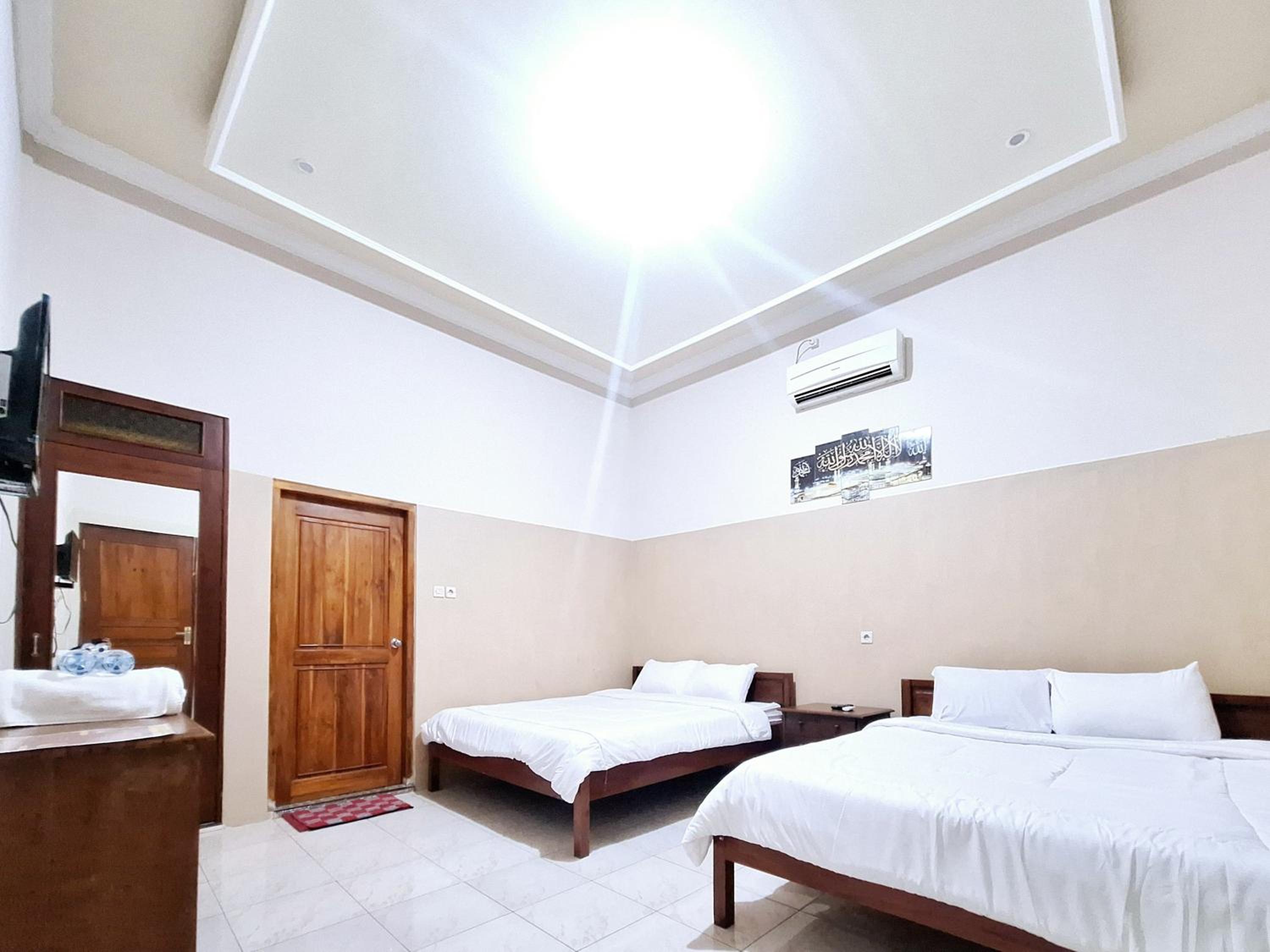 Joglo Dhepis Syariah Borobudur Magelang RedPartner