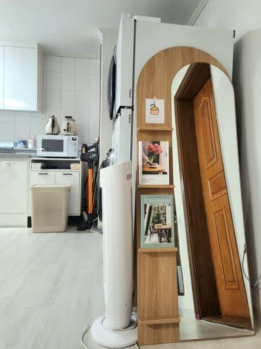 Acorn House Hapjeong Seoul 3R1B Good bed view 5