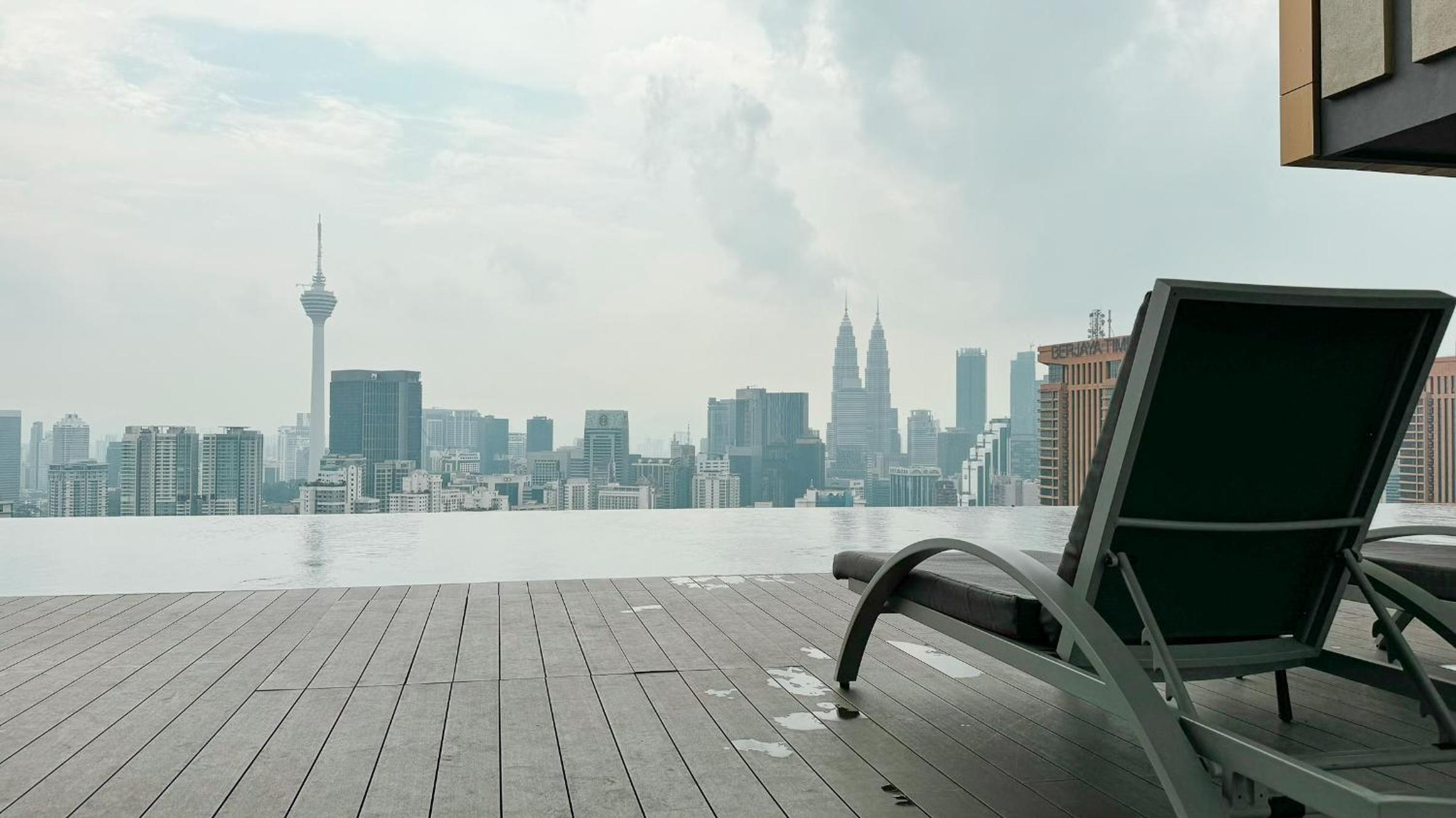 Sun Tropic KLCC View Suites