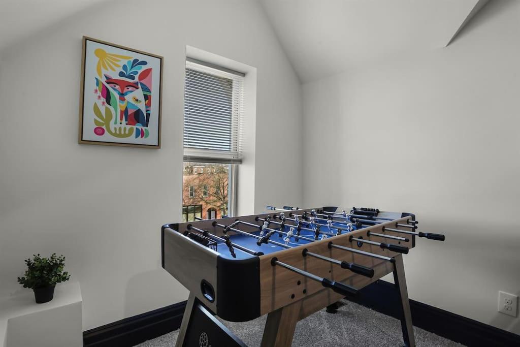 Jefferson Avenue- Large St Louis Home Game Room & Walkable Location view 5