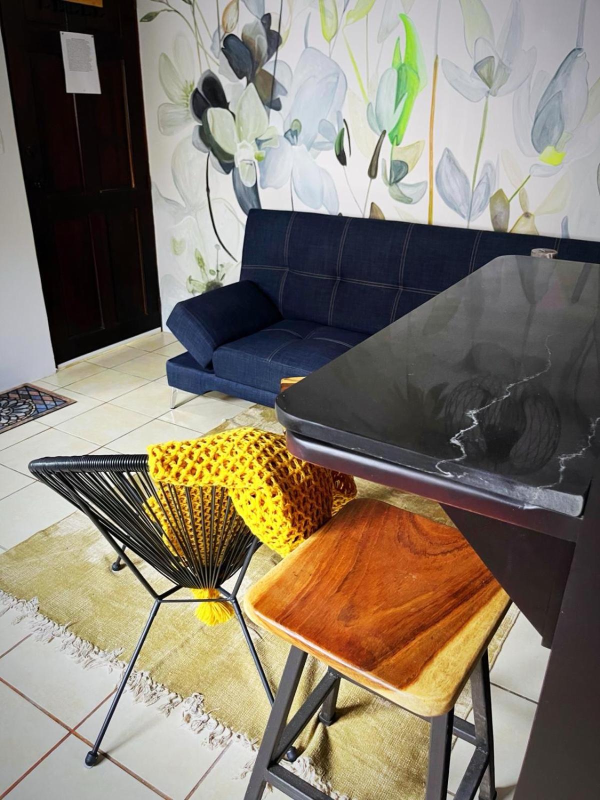 Designer-Inspired 1Bed1Bath Condo Close to Beach