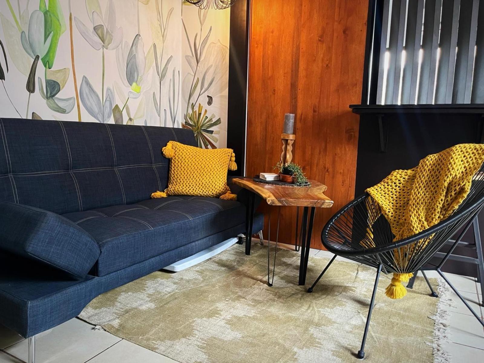 Designer-Inspired 1Bed1Bath Condo Close to Beach