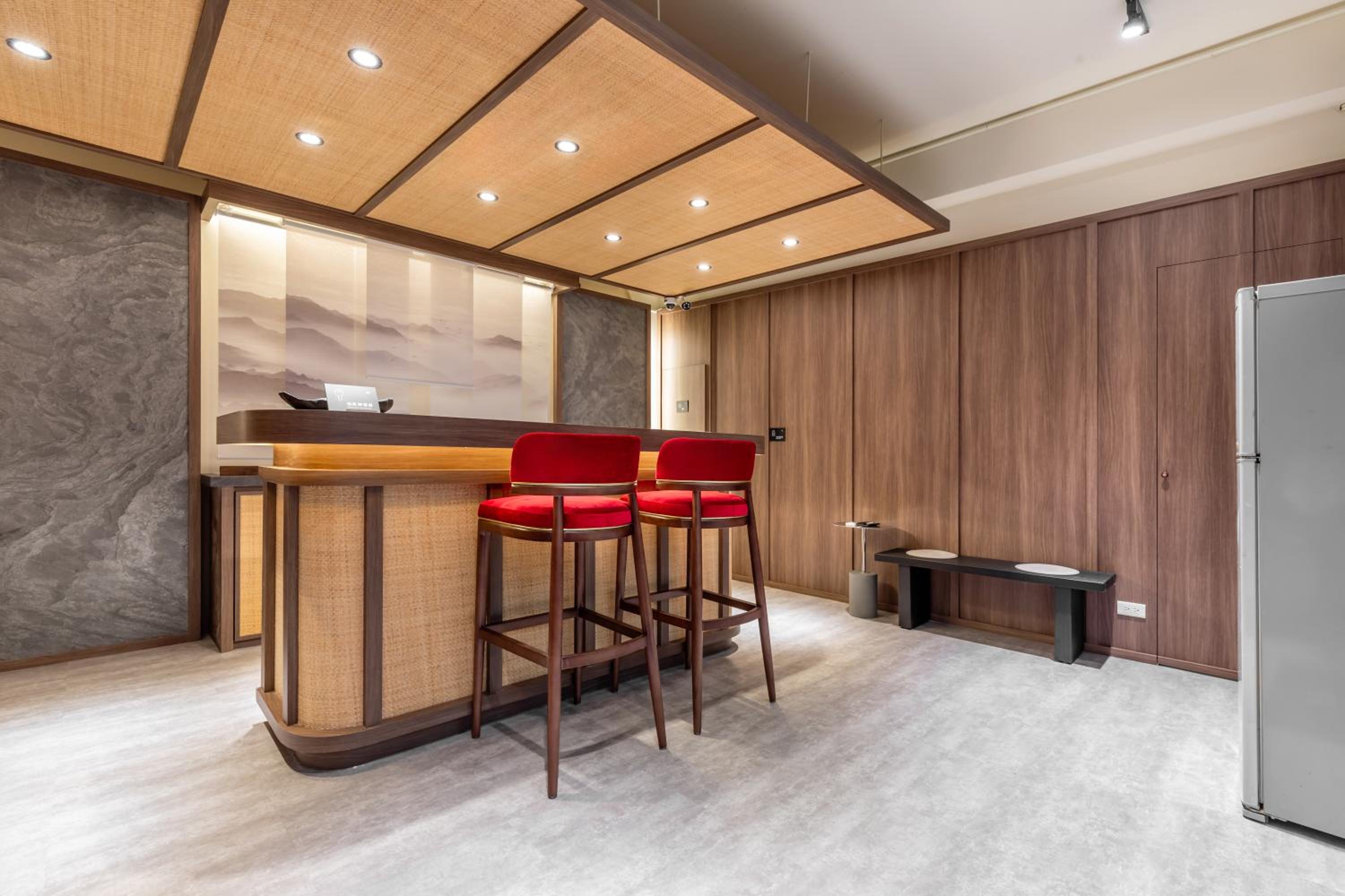 Harmony Easy Stay