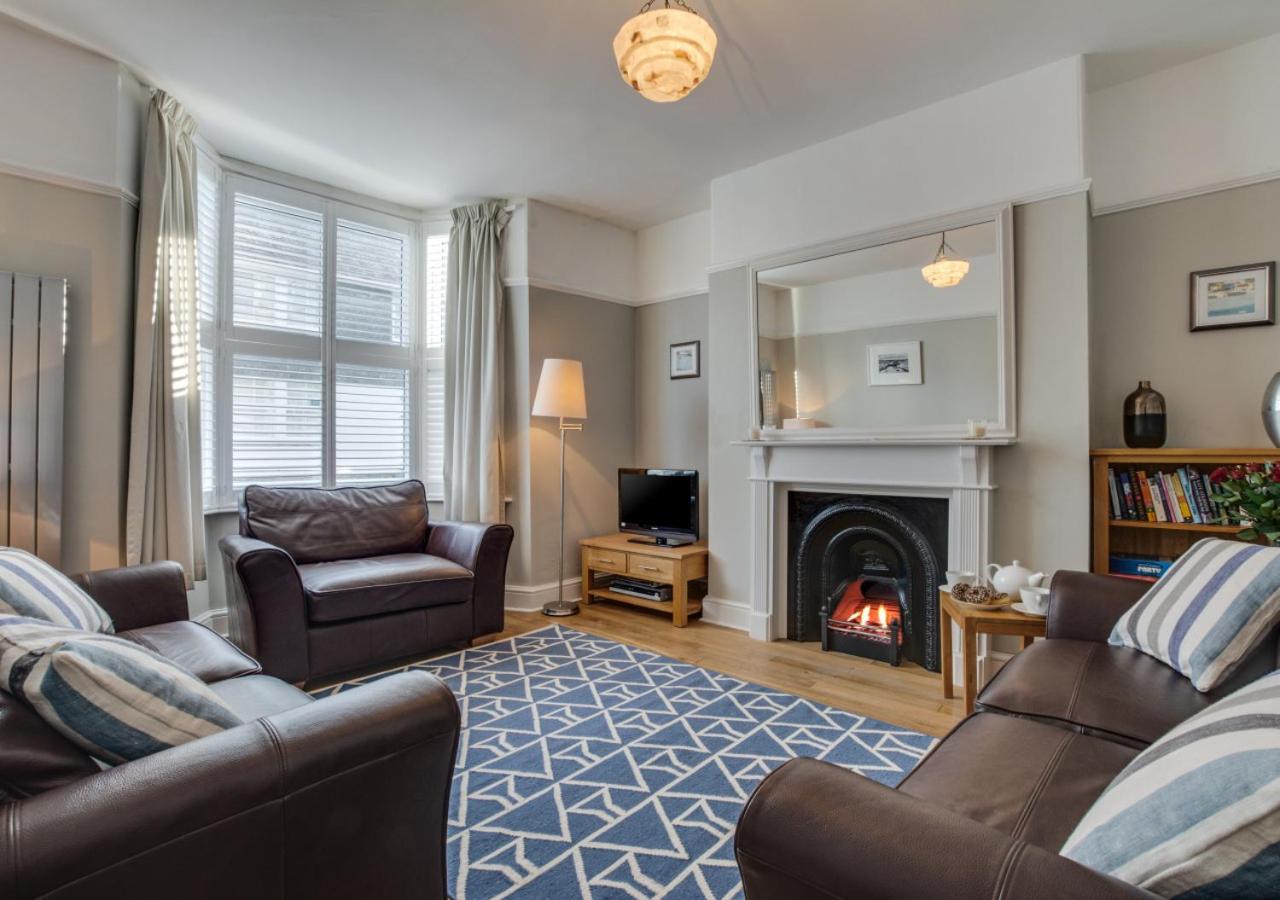 4 Bed in Padstow oc-p00718