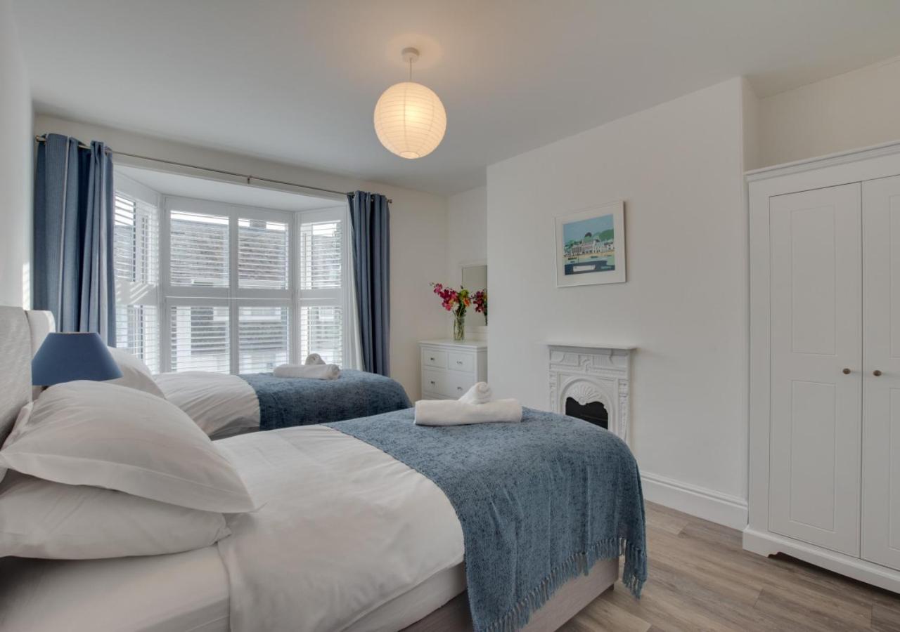 4 Bed in Padstow oc-p00718