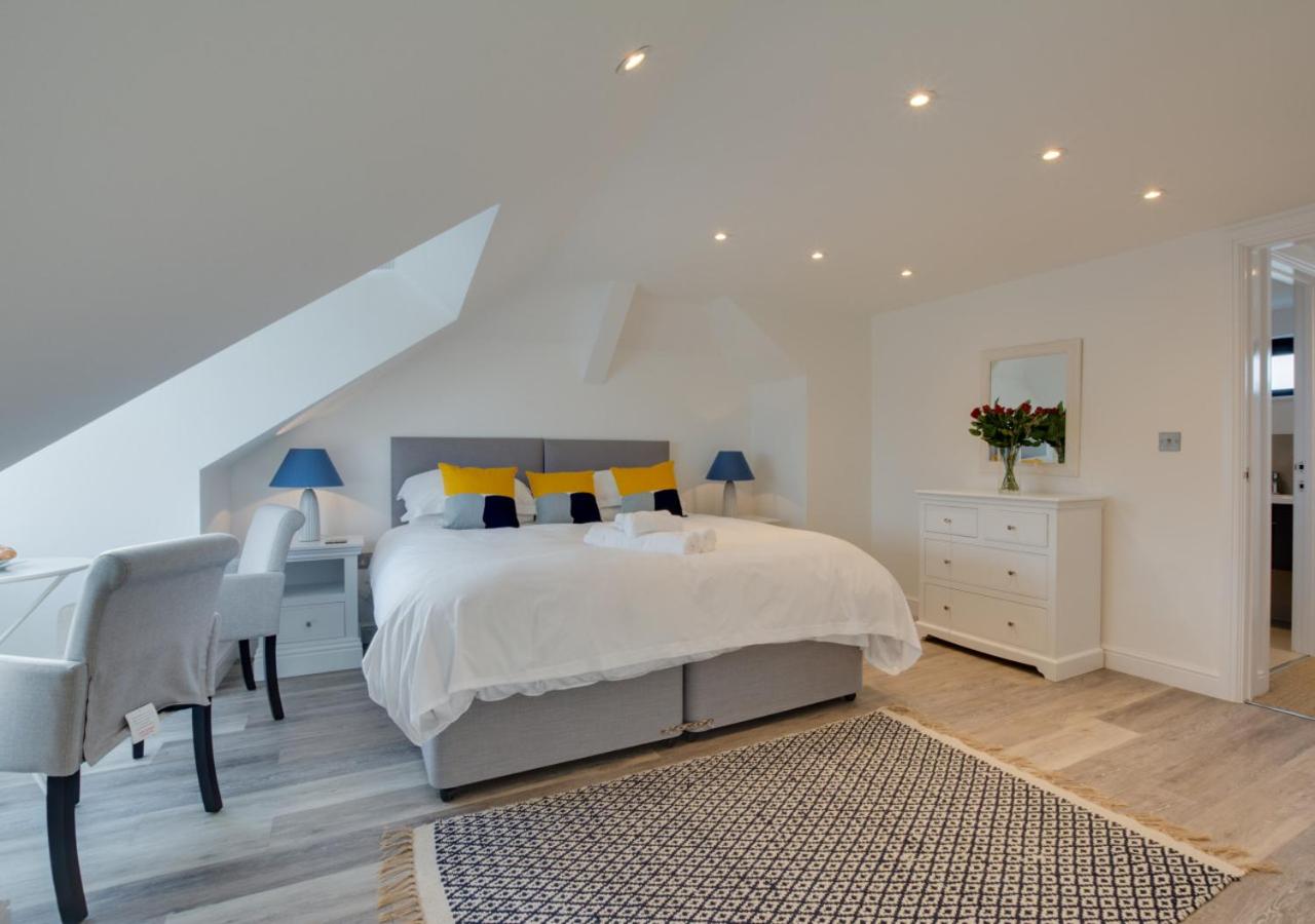 4 Bed in Padstow oc-p00718
