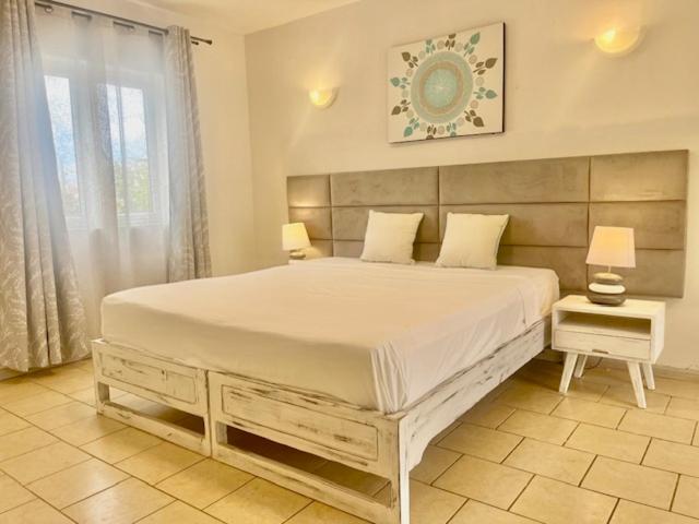 Montagu Villa Apt14 view 5