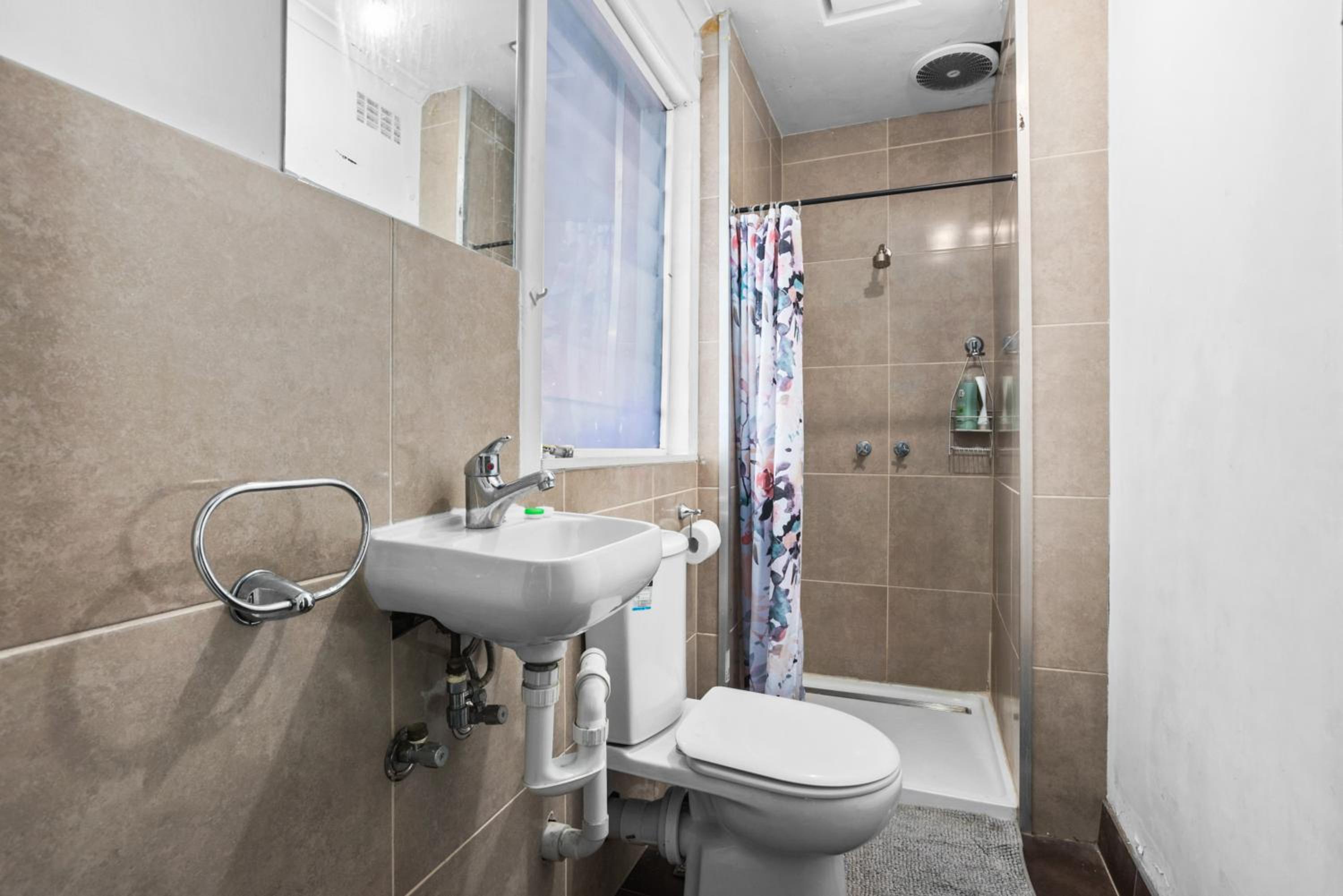 Carlton- loft studios to 2bedroom lofts-2-4pax 12mins City