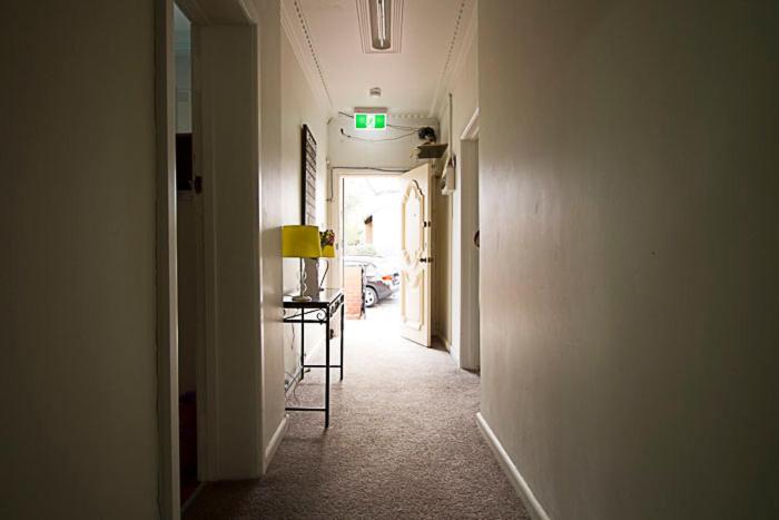 Carlton- loft studios to 2bedroom lofts-2-4pax 12mins City