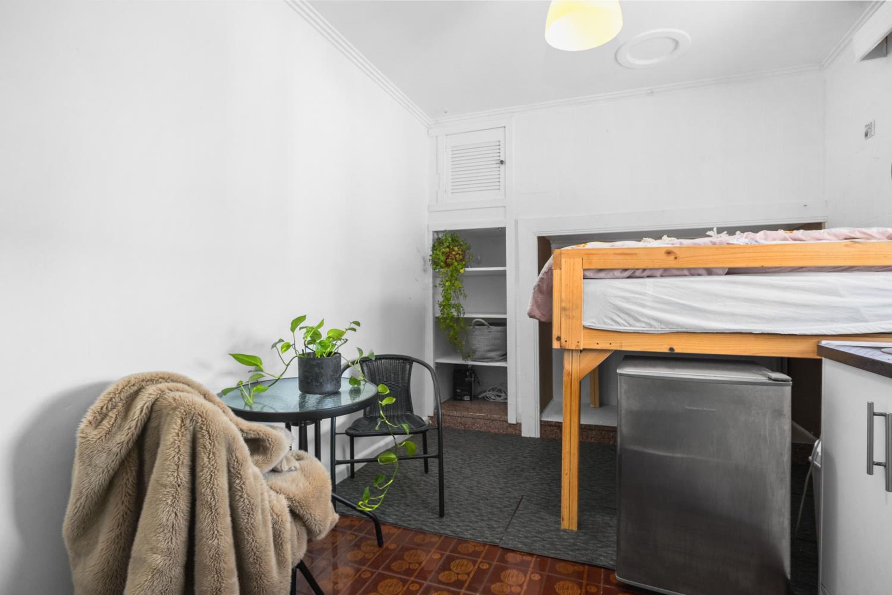 Carlton- loft studios to 2bedroom lofts-2-4pax 12mins City