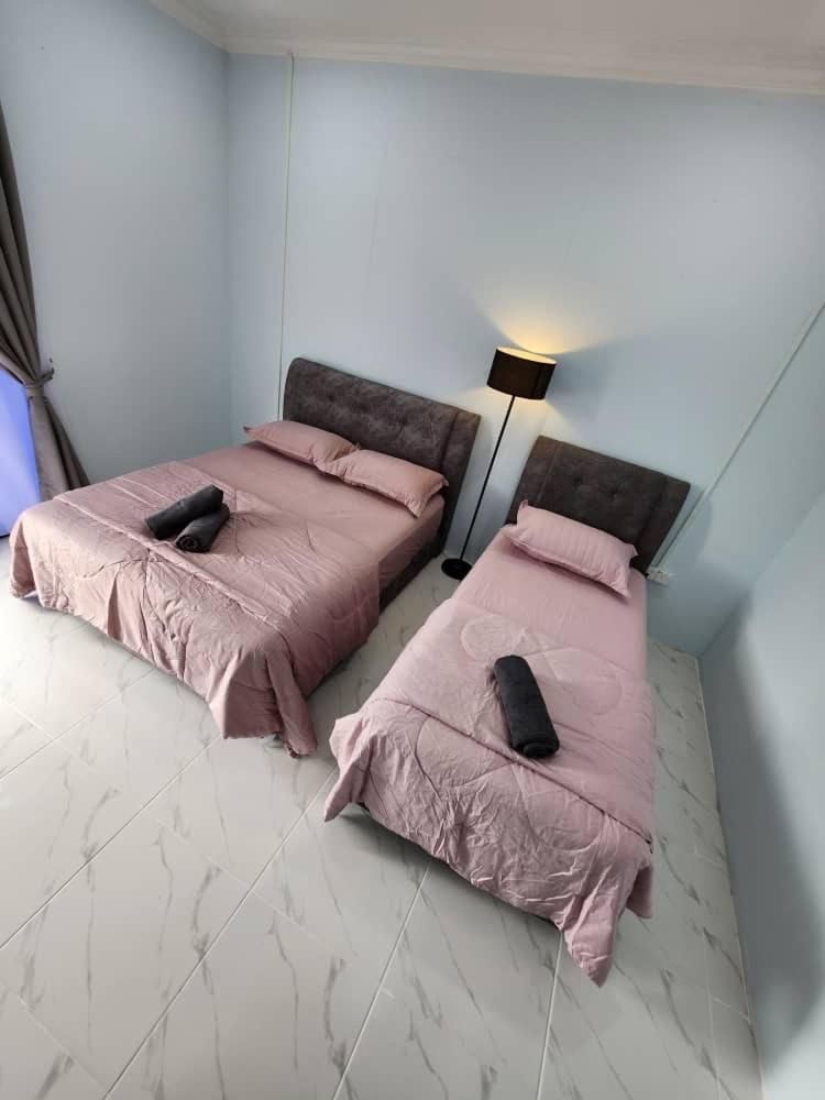 Roomstay McAyoh Self Check In Concept