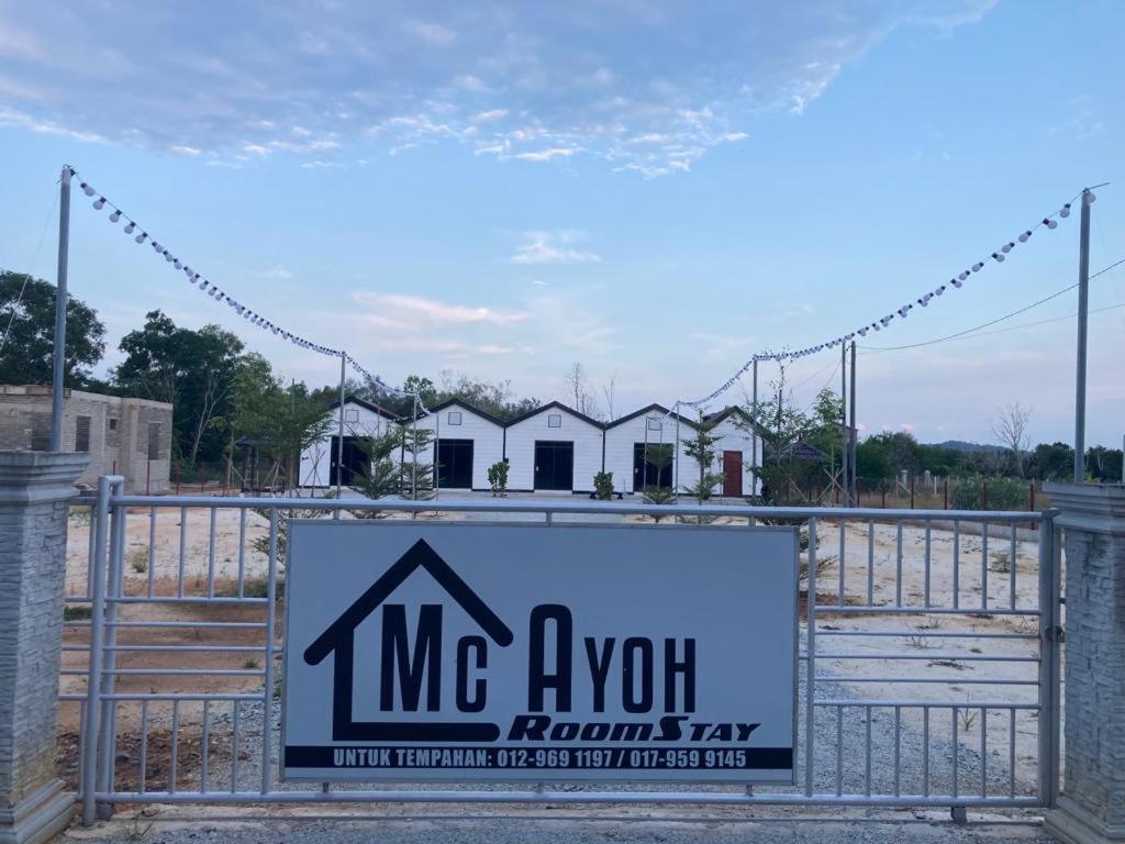 Roomstay McAyoh Self Check In Concept