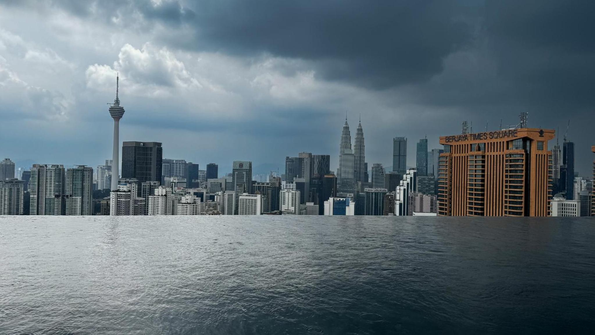 Springtime 2bedrooms with KLCC view &Gorgeous pool