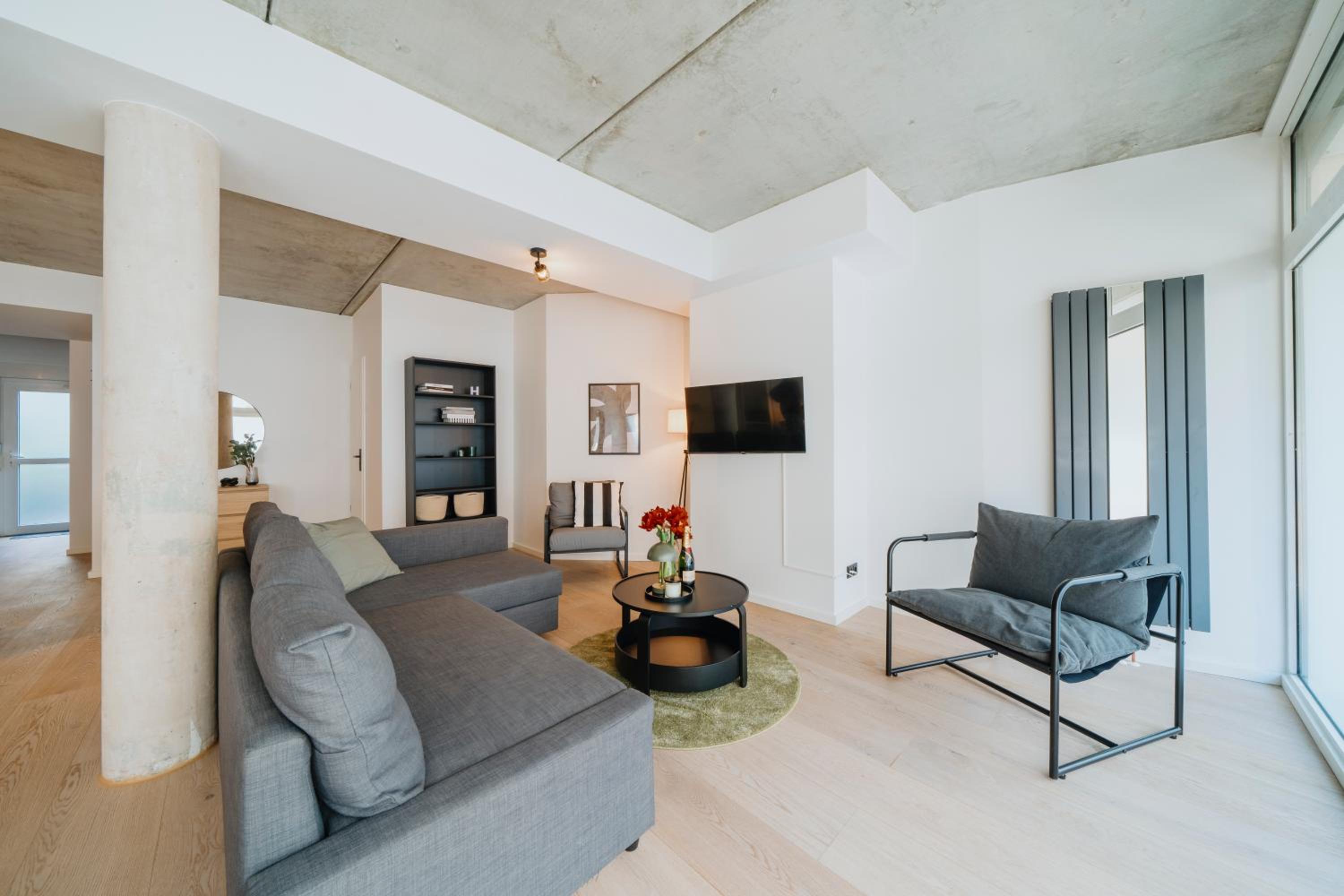 Homely Berlin - Loft, Terrace, Near Ostkreuz I Free parking