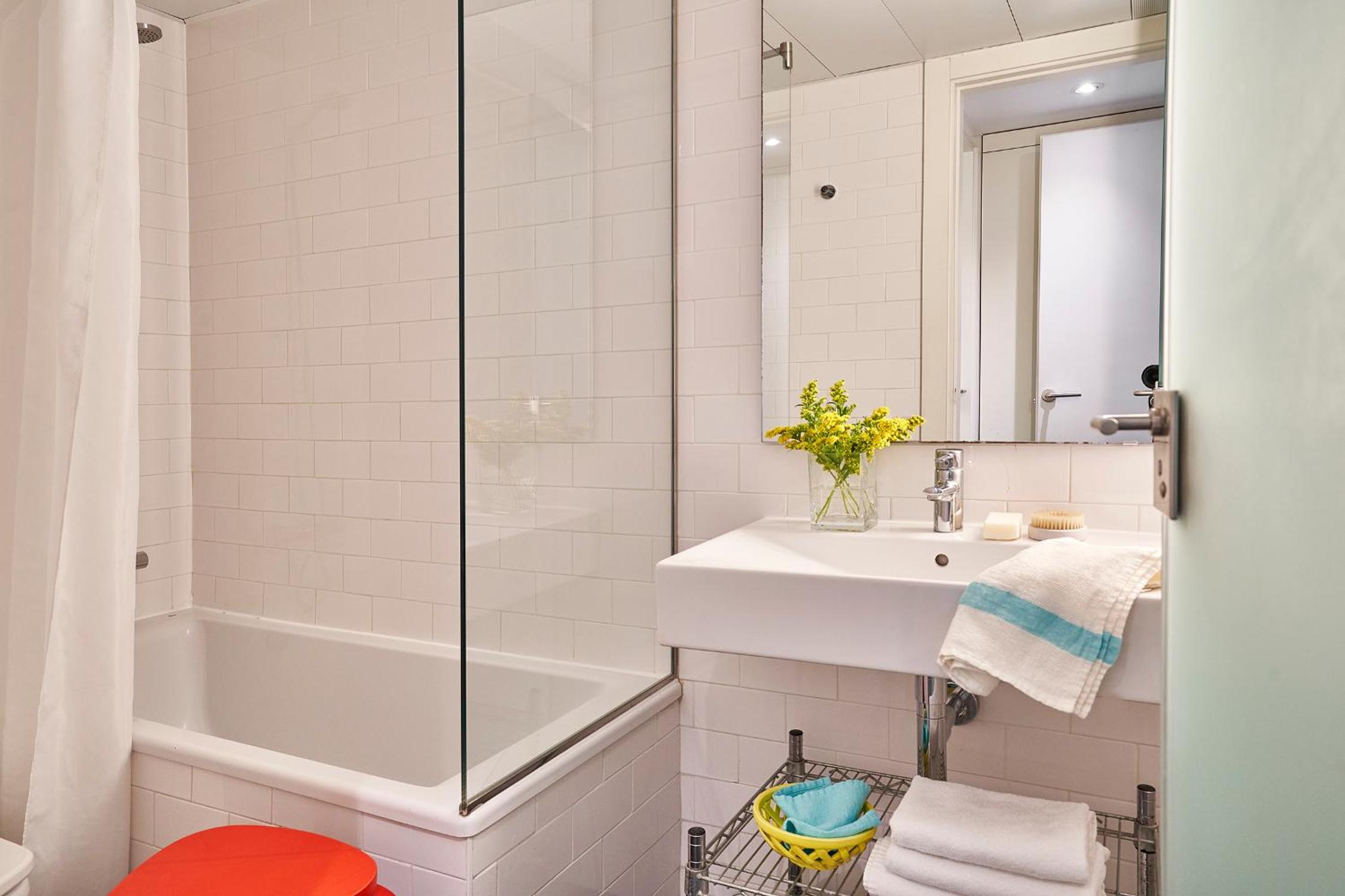 Lugaris Beach Apartments
