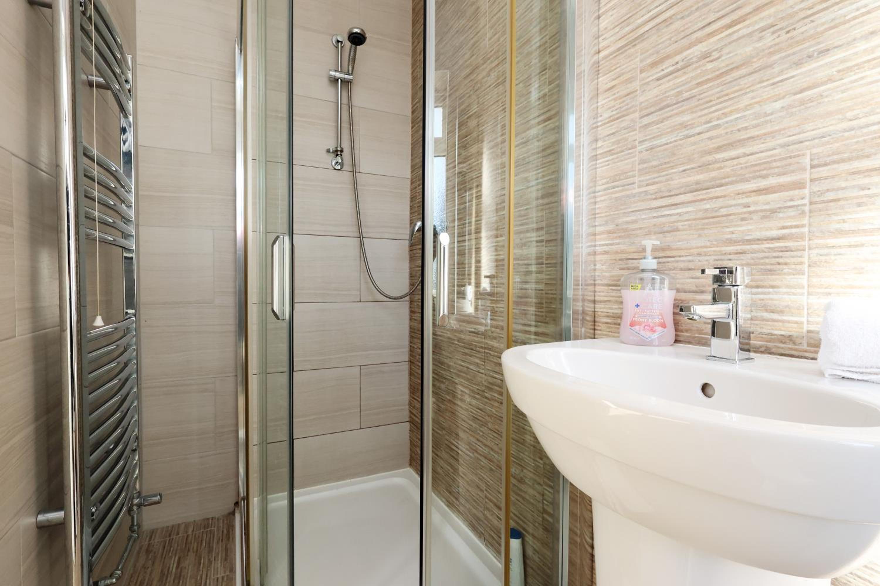 "Rosecroft" - Perfect Retreat for Business & Leisure - Close to Celtic Manor and ICC view 3