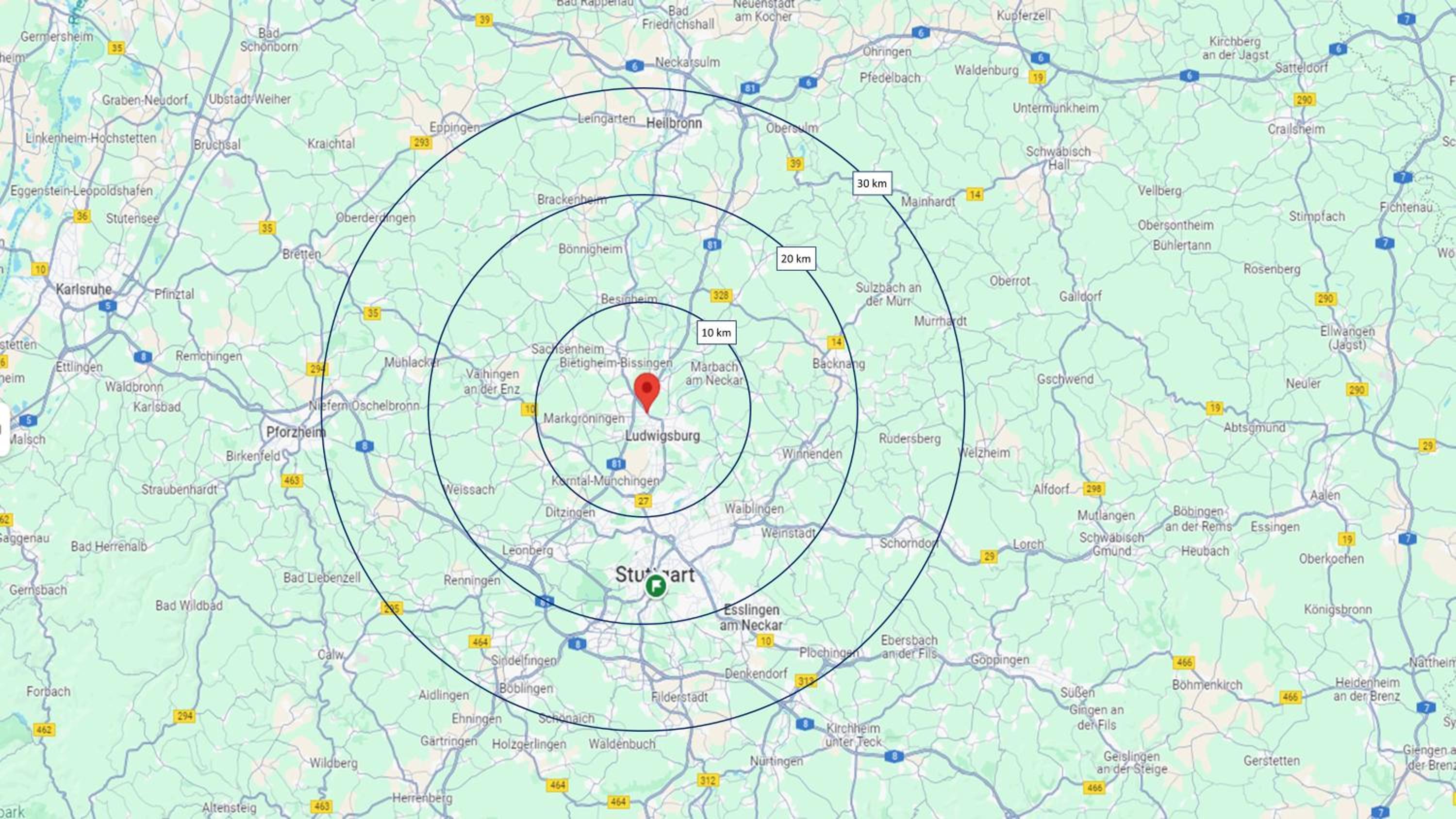 Komplettes Haus - gr Gruppen - 3 Küchen - 3 Bäder - Parkplätze