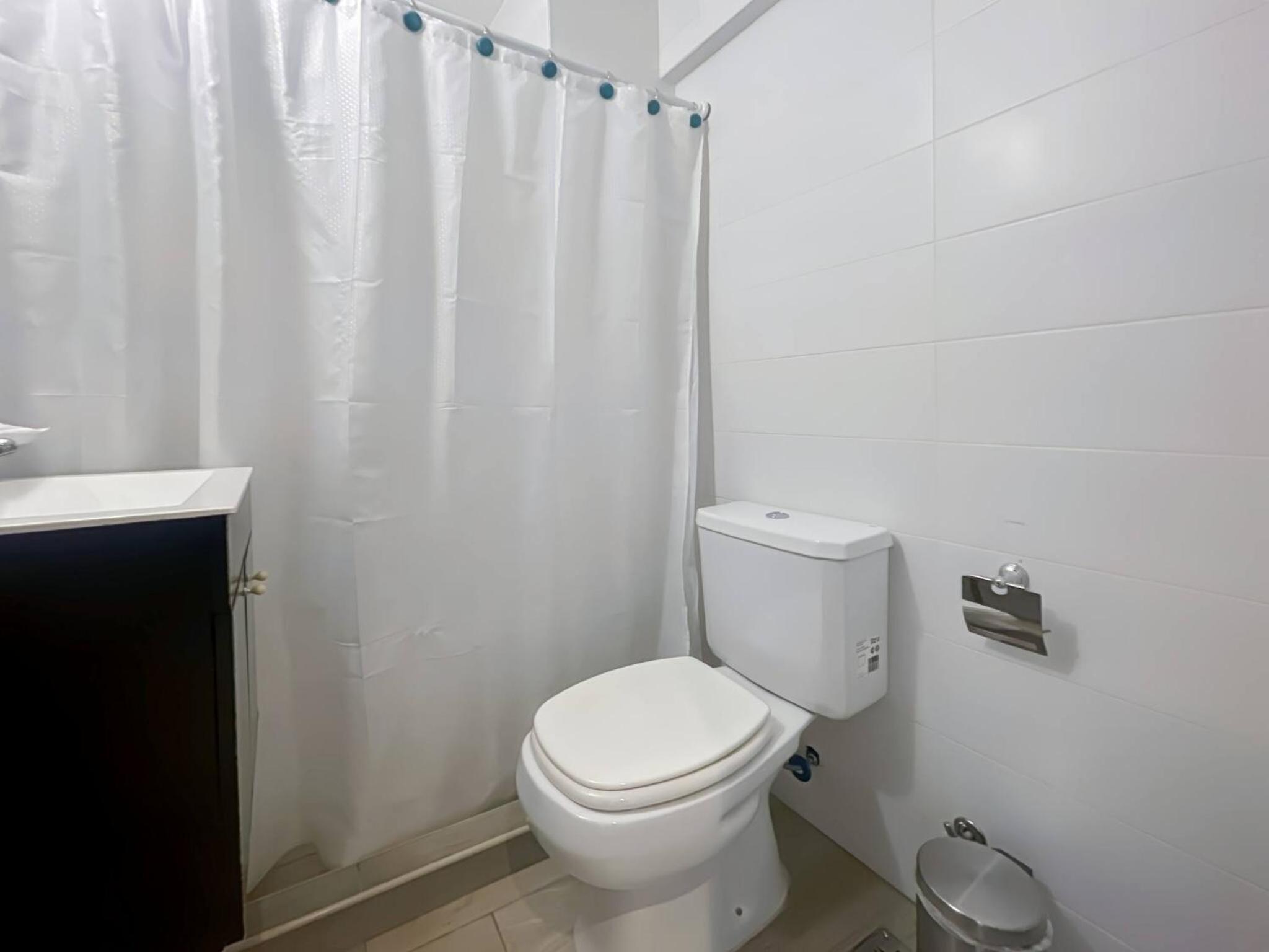 Modern Studio with Amenities in the Heart of the City U11