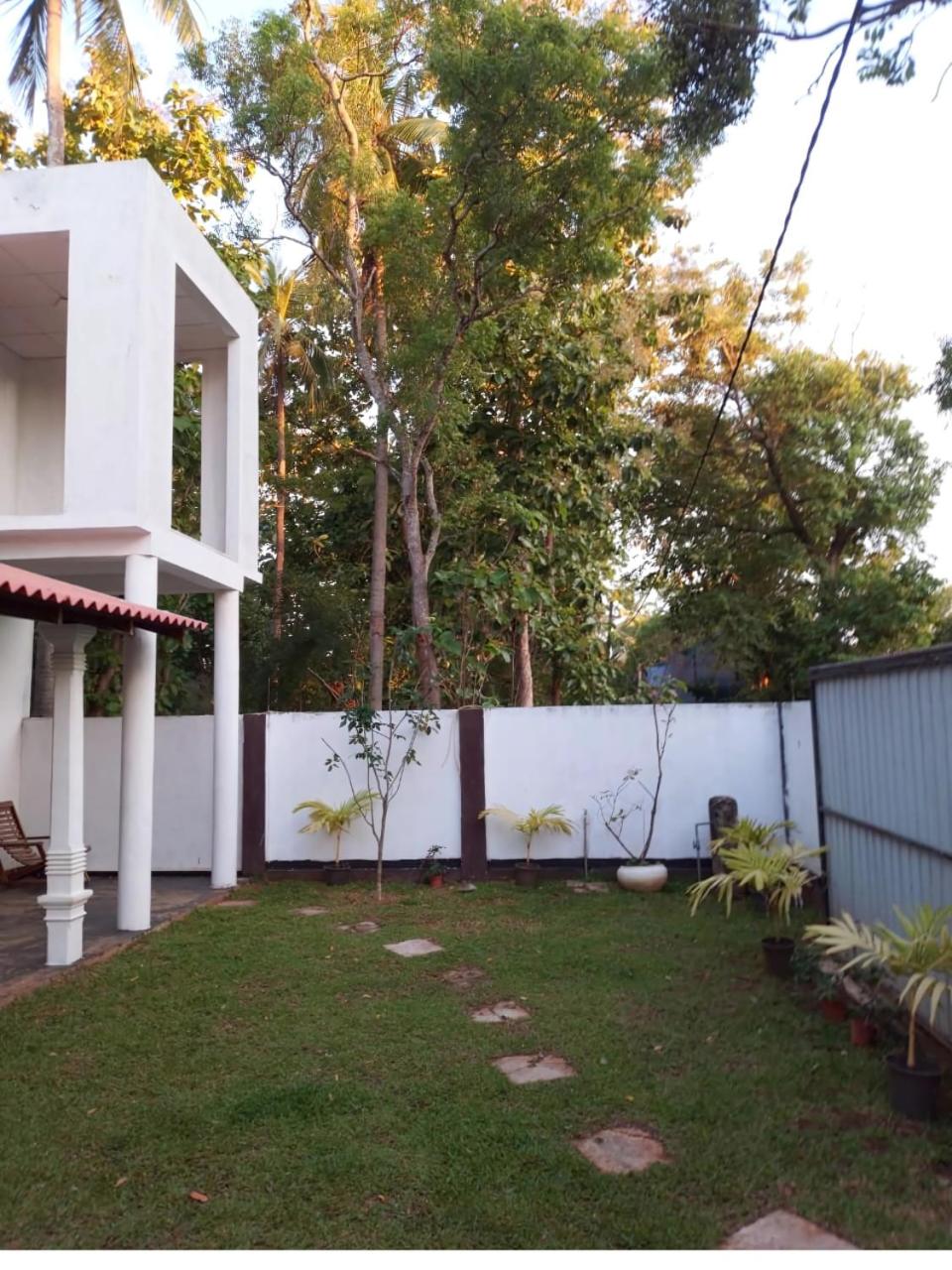 Lucky Holiday Home Anuradhapura