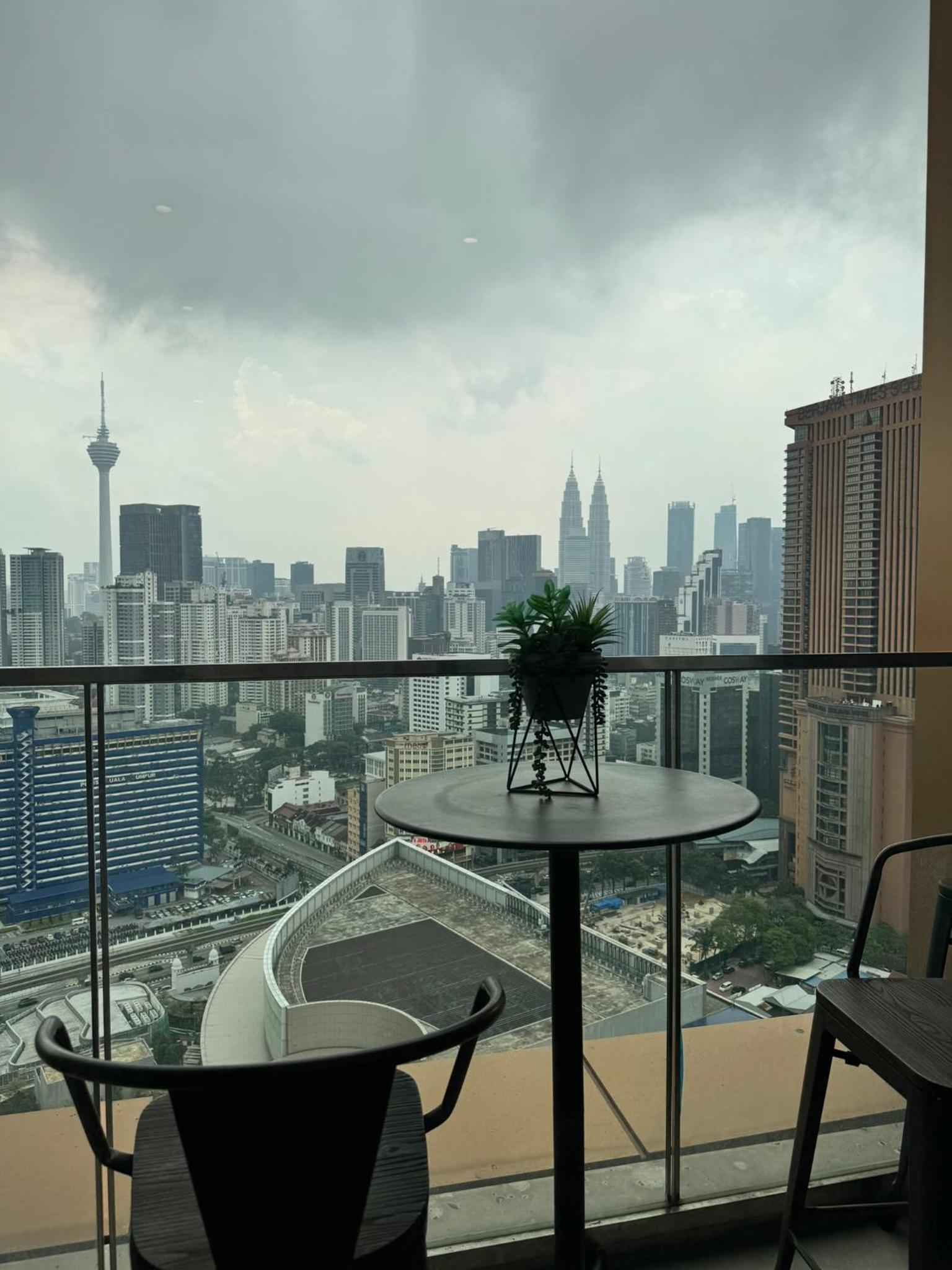 Lotus Palm Residences KLCC View with Infinity Pool