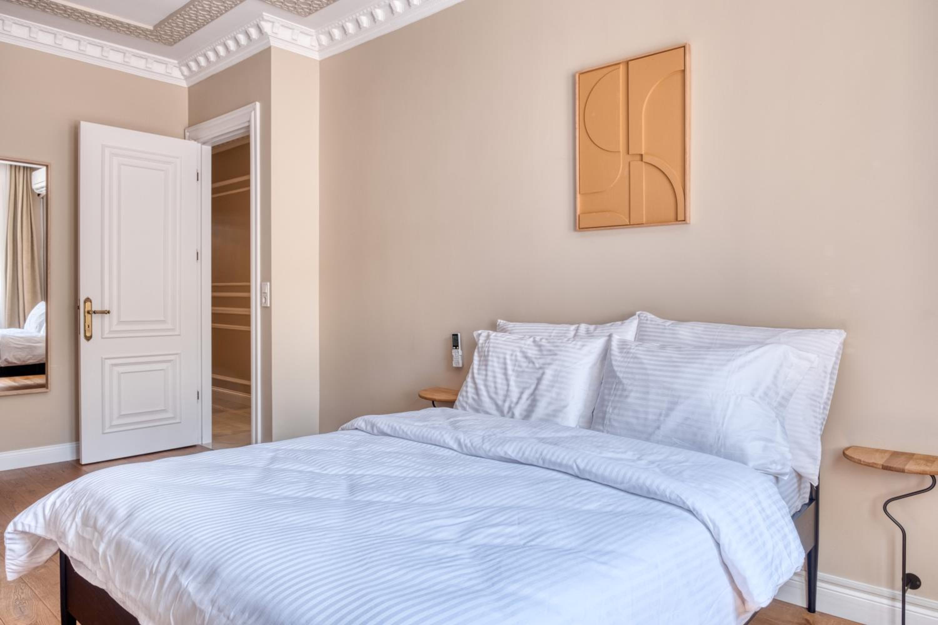 Stylish Apt In Old Town Fatih Istanbul