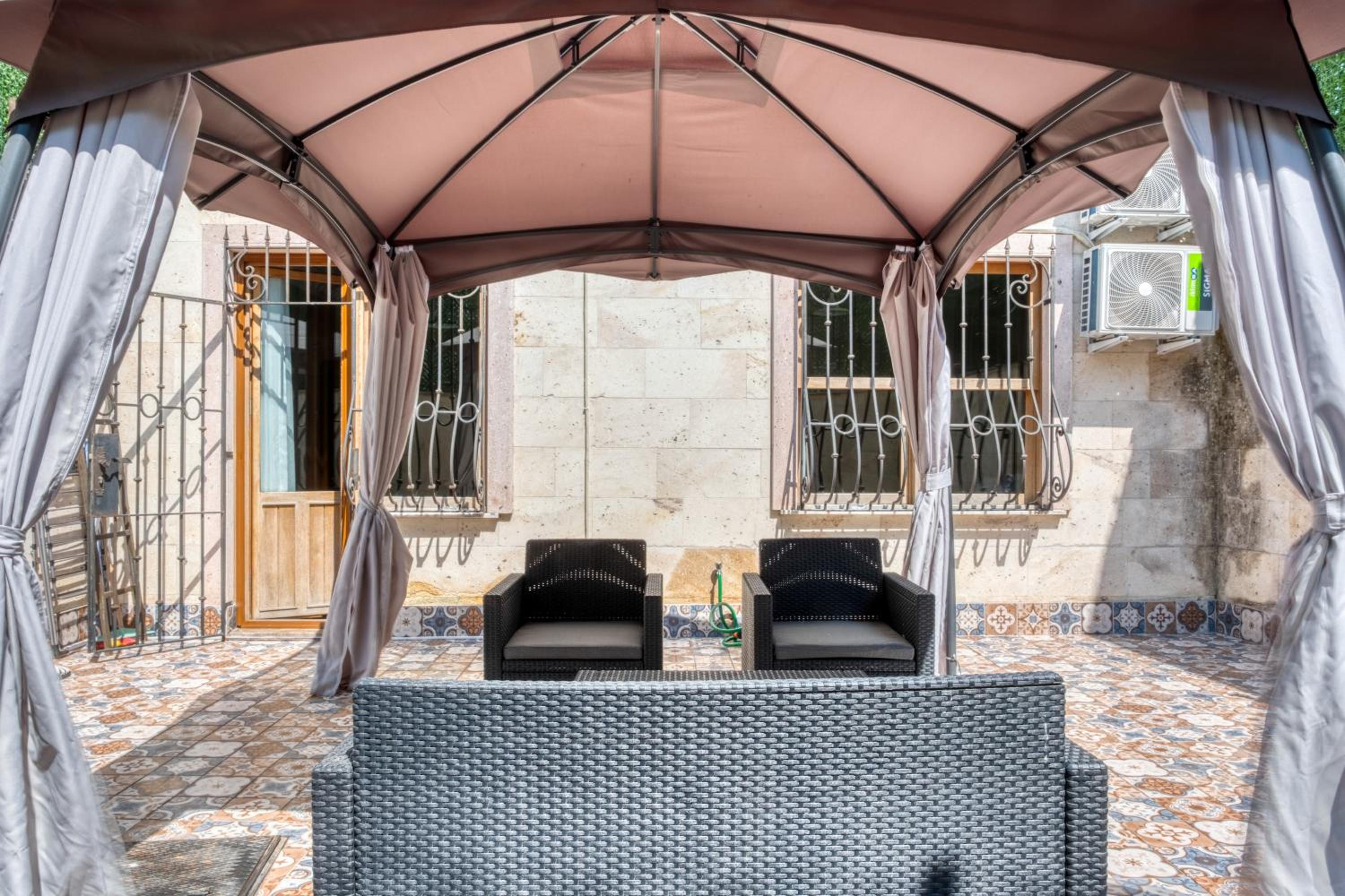 Stylish Apt In Old Town Fatih Istanbul