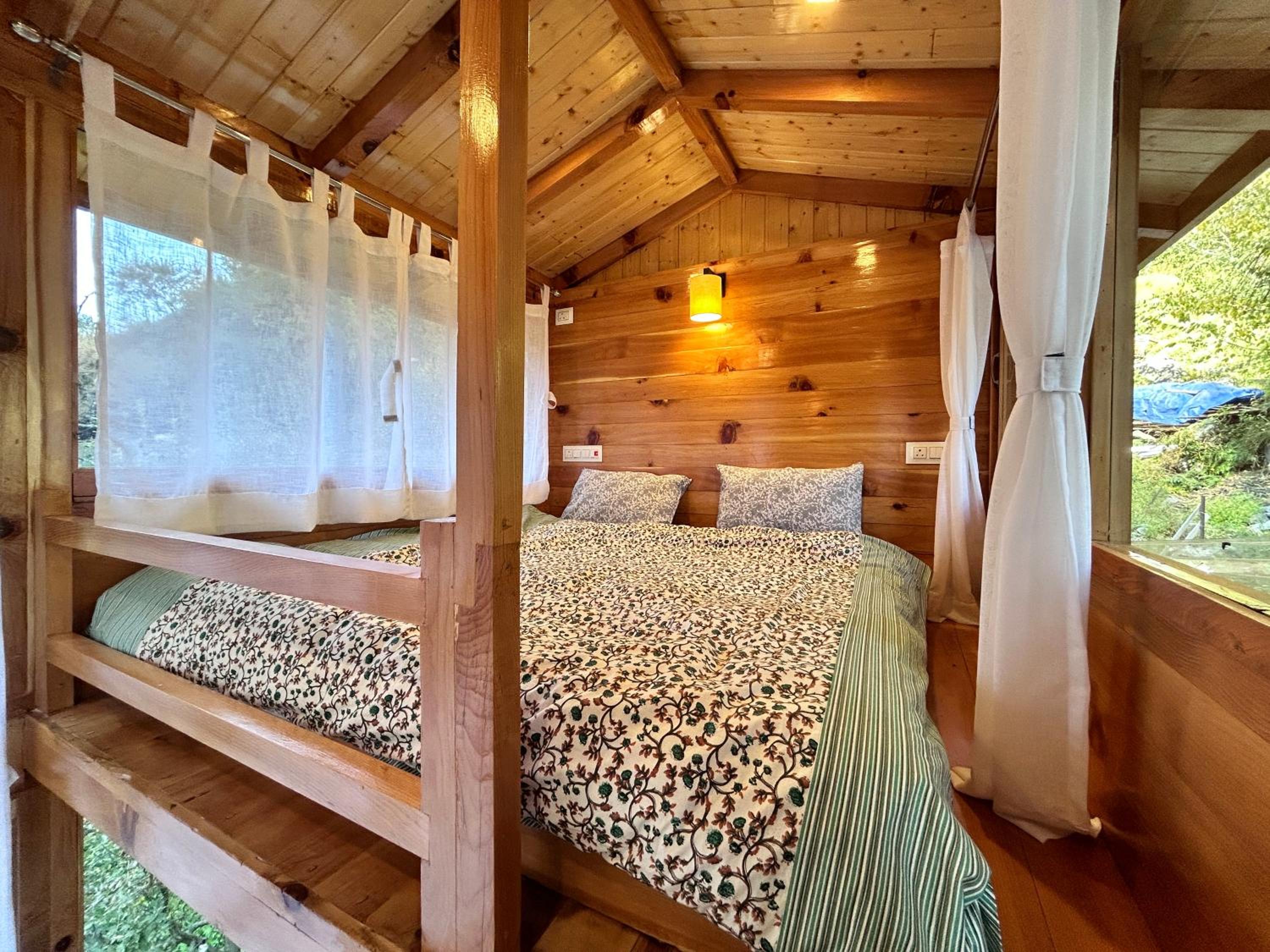 Sage Cabin Treehouse