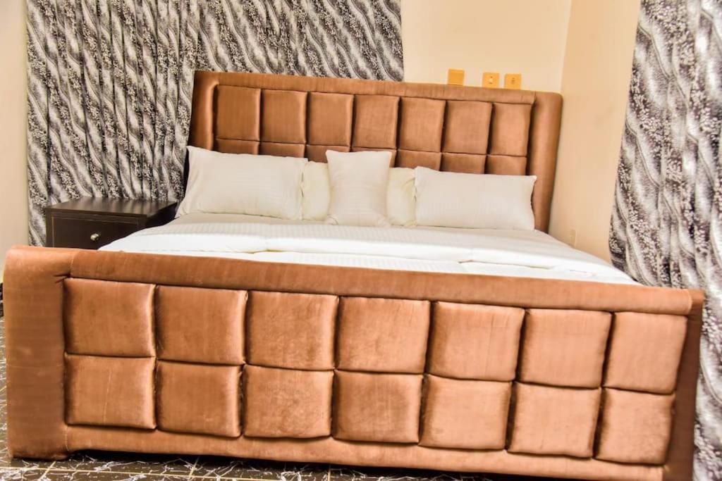 luxurious 3Bedroom Apartment in Gwarinpa, Abuja view 4