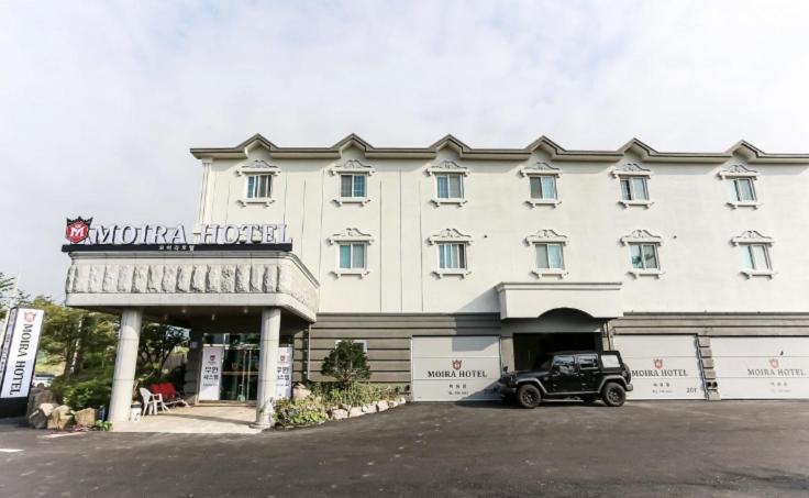 Moira Hotel view 2