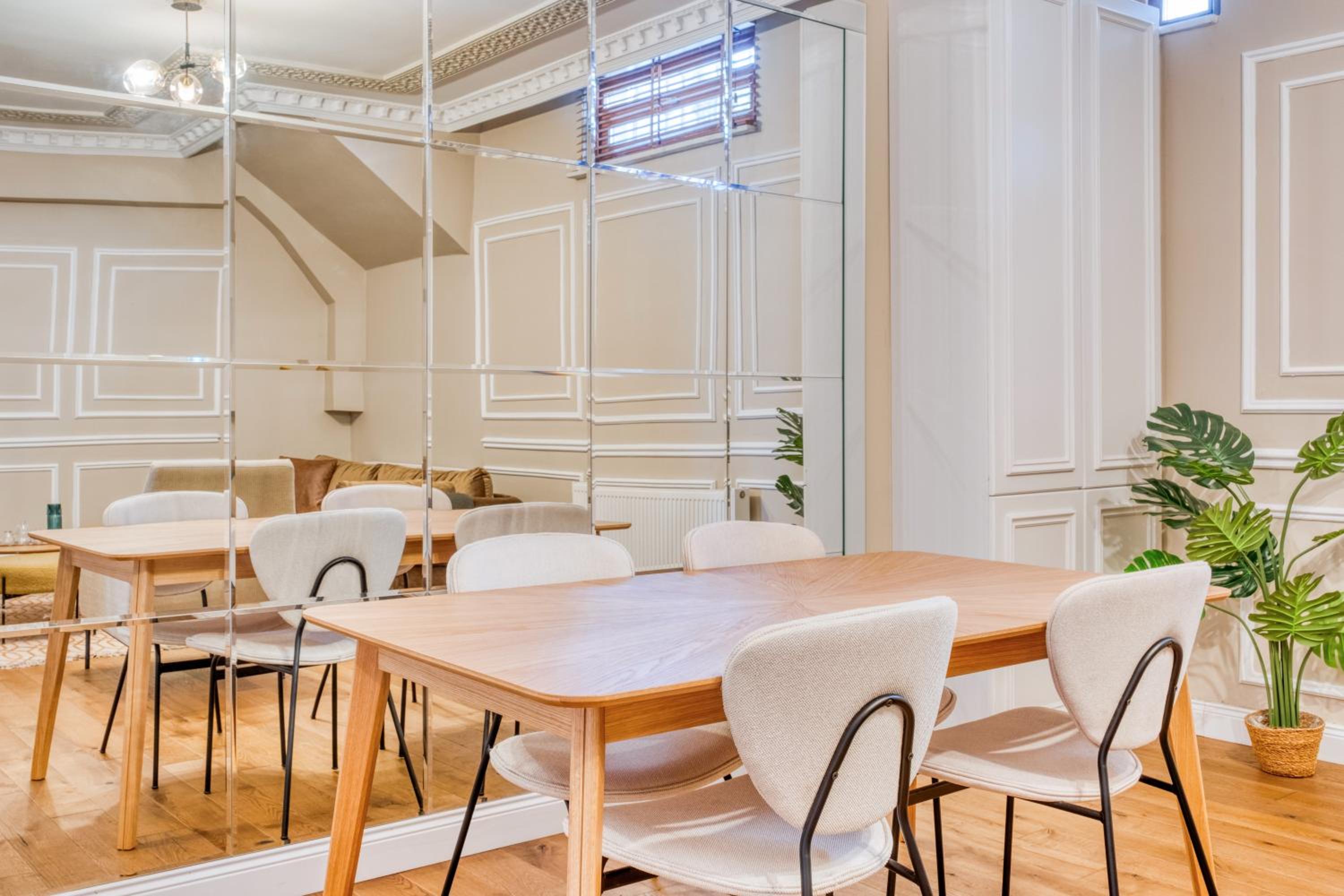 Stylish Apt In Old Town Fatih Istanbul