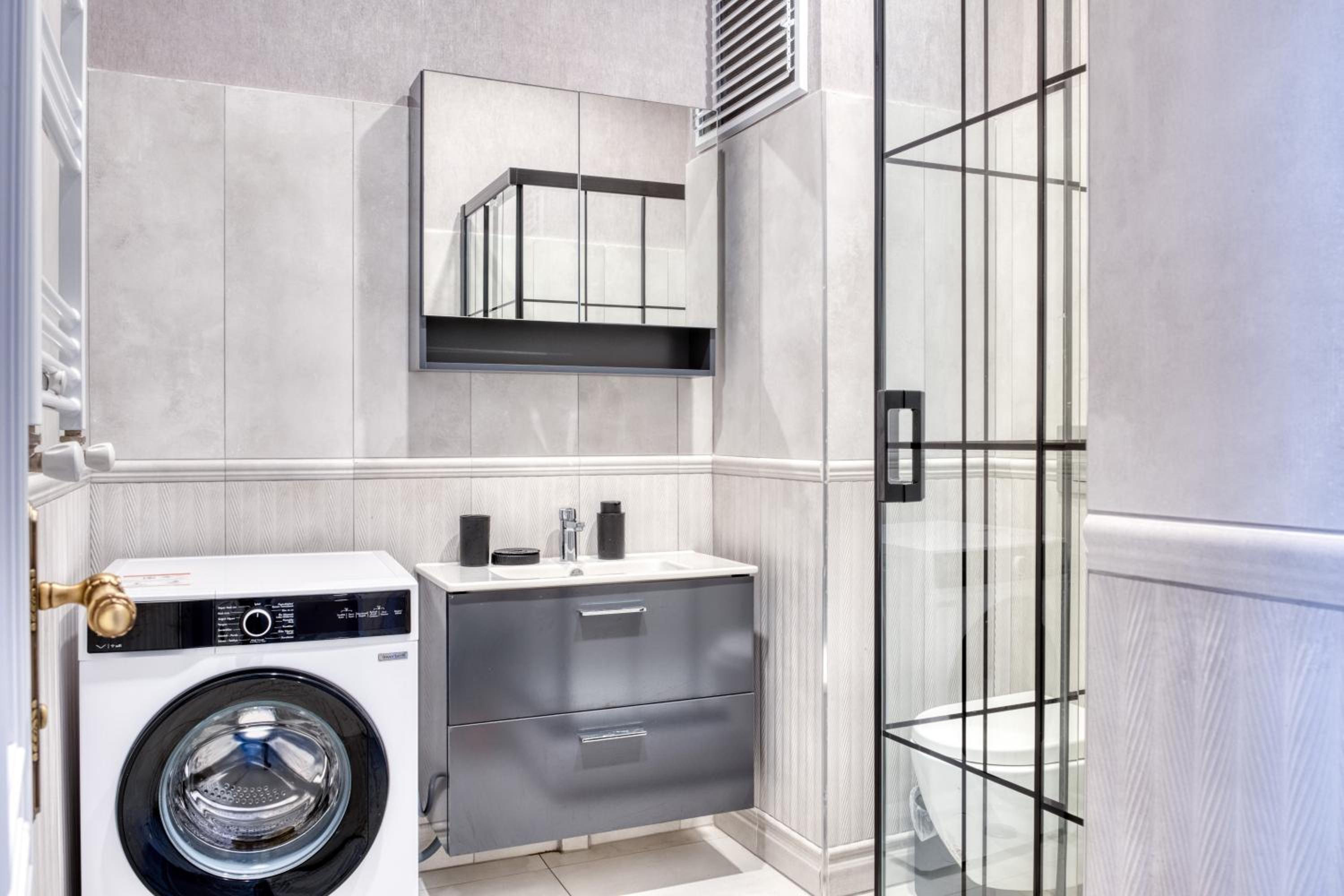 Stylish Apt In Old Town Fatih Istanbul