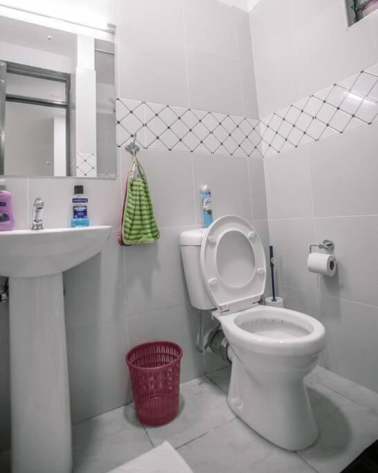 1 bedroom cosy apartment in Nairobi, Kitsuru view 2