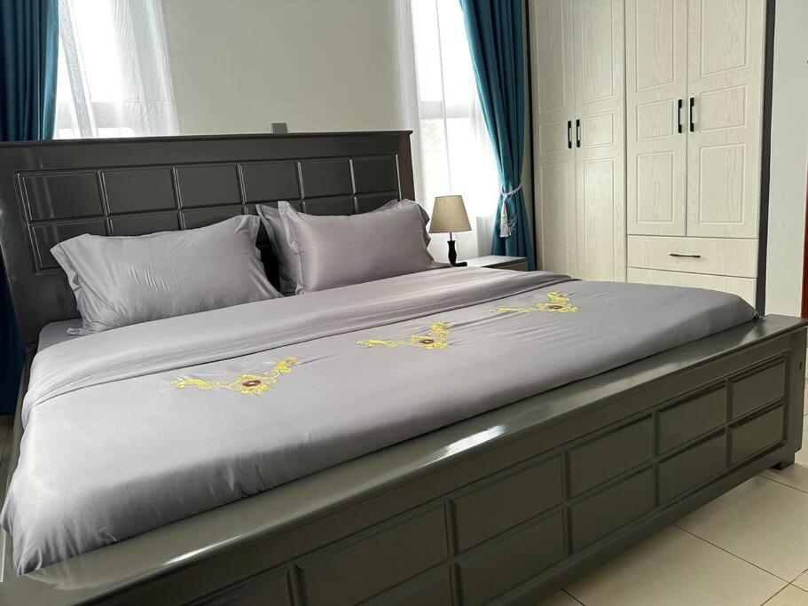Modern Apartment Prime Location