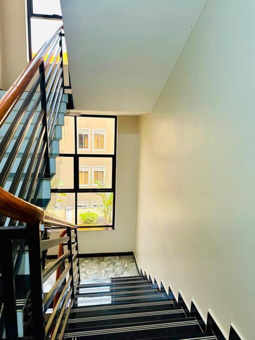 Modern Apartment Prime Location