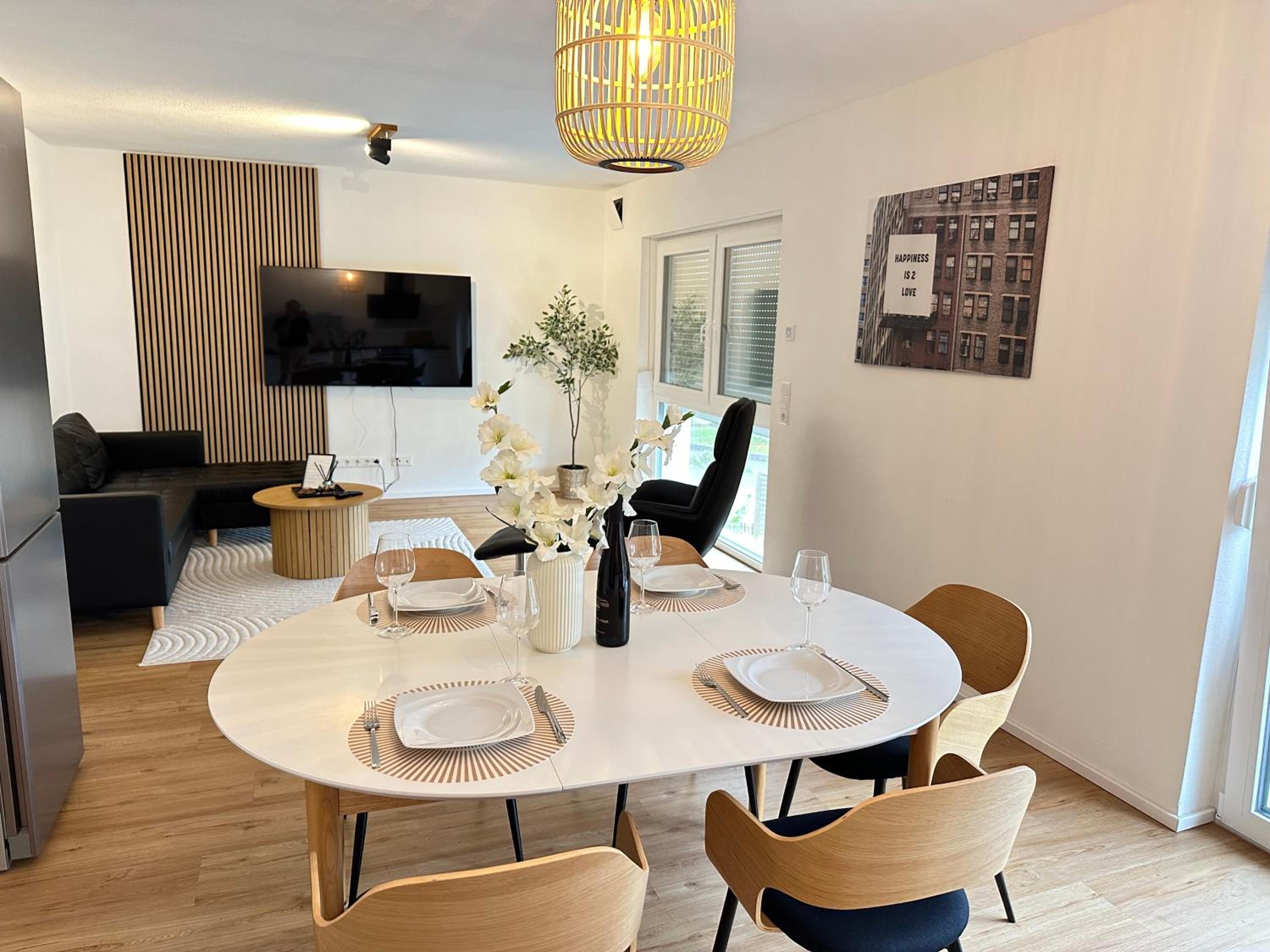 Modernes 2-Schlafzimmer Business EG Wohnung in Ehningen, IBM, Mercedes-Benz Sindelfingen, S-Bahn und A81 mit Parkplatz
