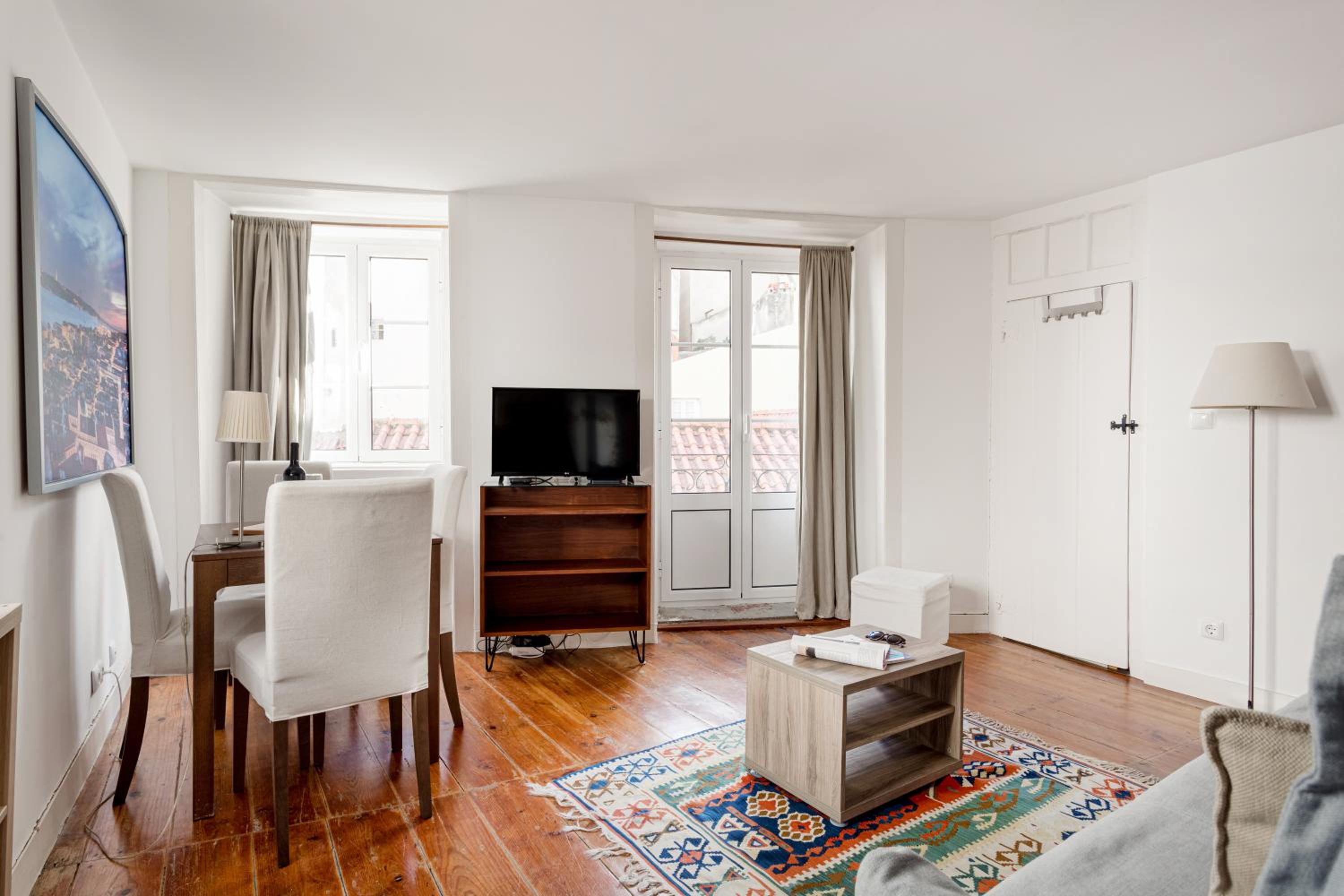 Lisbon Cozy Nest in Santa Catarina view 5