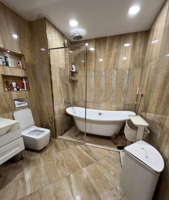 Modern Stylish Comfy Apartment