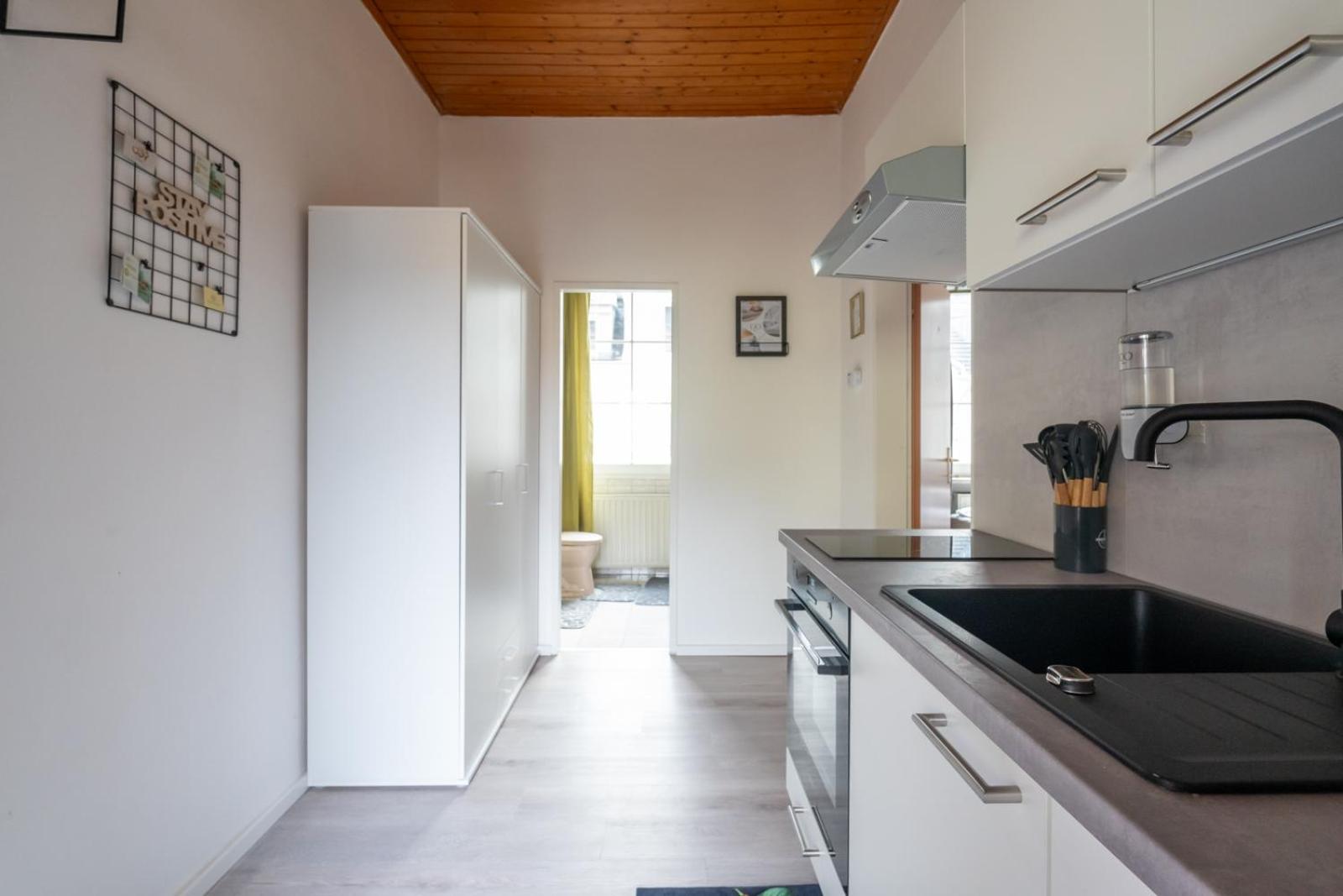 Chic Apartment in Leoben - Balcony & Easy City Access