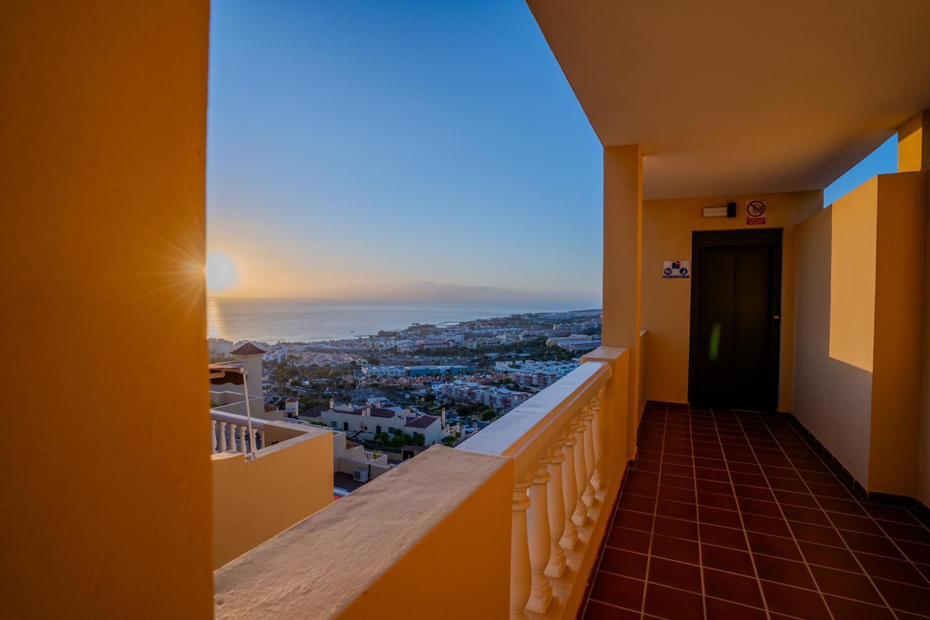 Sunset Mirage - Balcon Atlantico